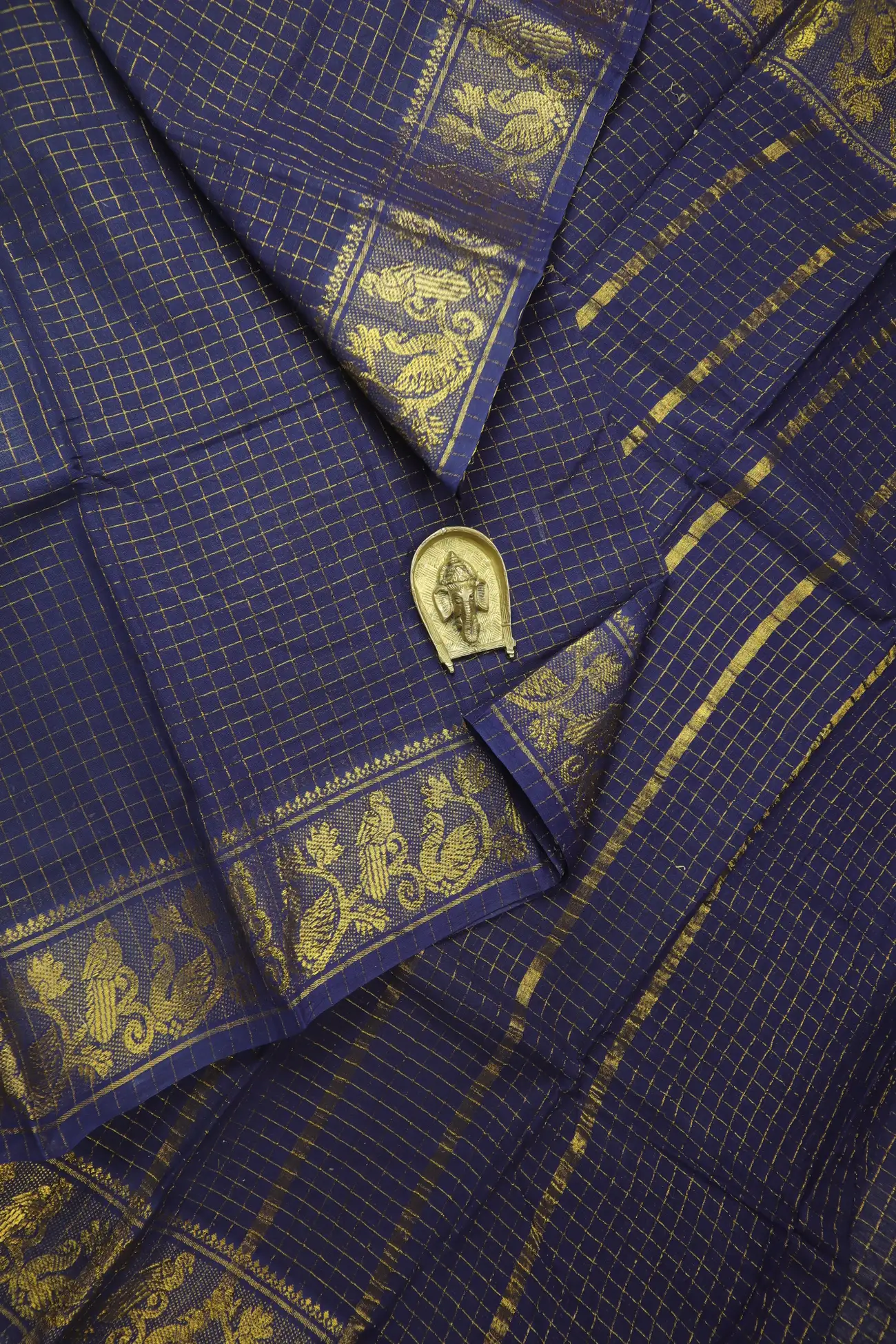 navy-duck-peacock-madurai-sungudi-saree-ss006474-a