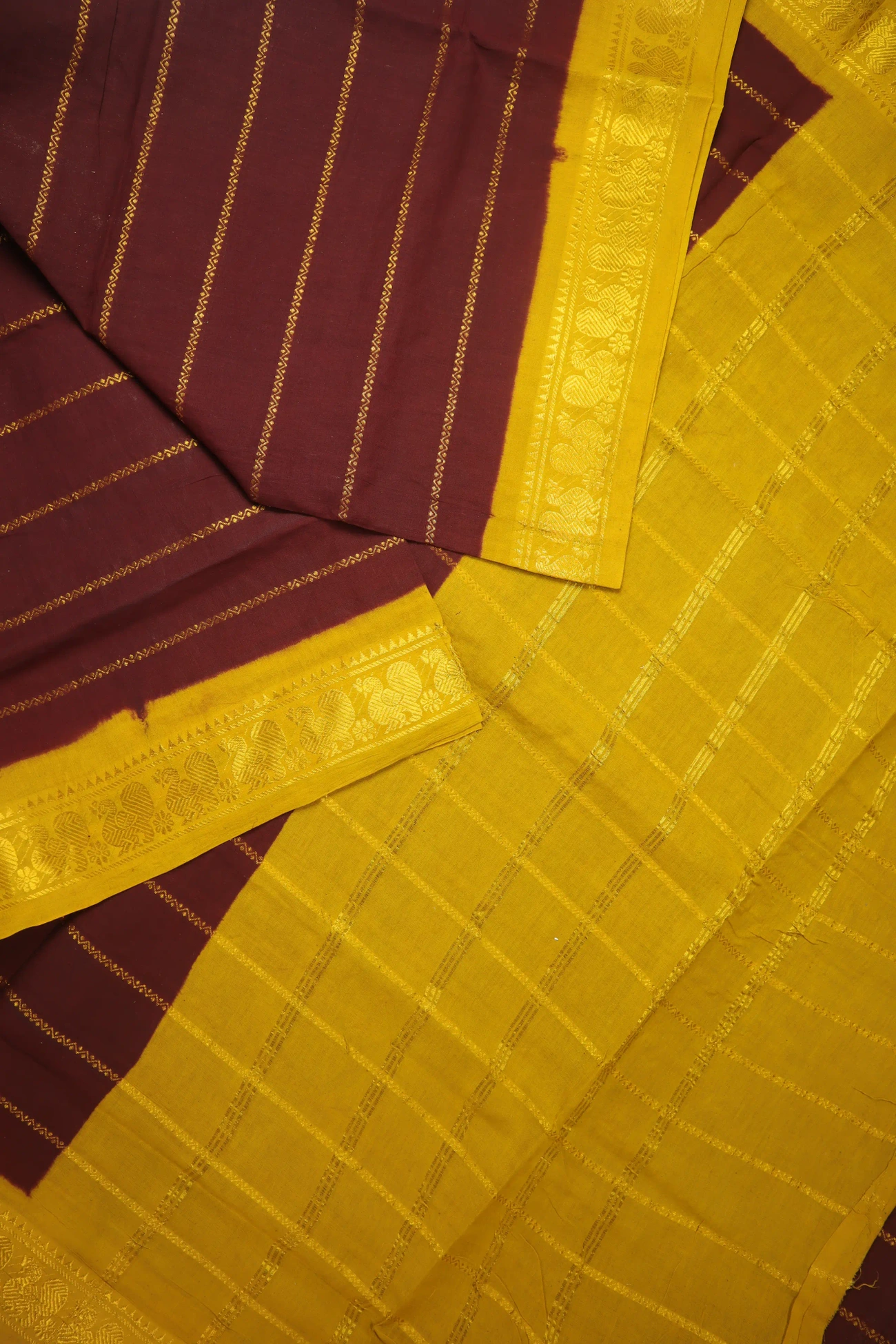 maroon-veldhari-peacock-madurai-sungudi-saree-ss006404-b