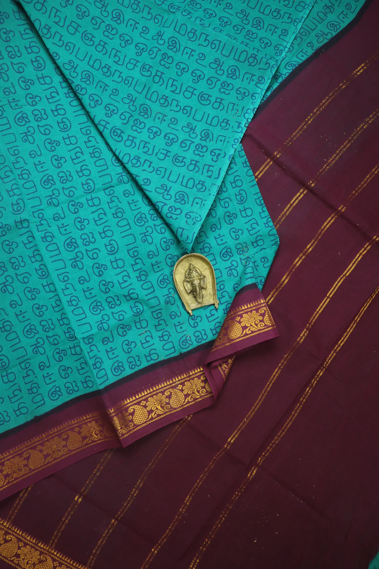 teal-tamil-alphabets-madurai-sungudi-saree-ss006418-a