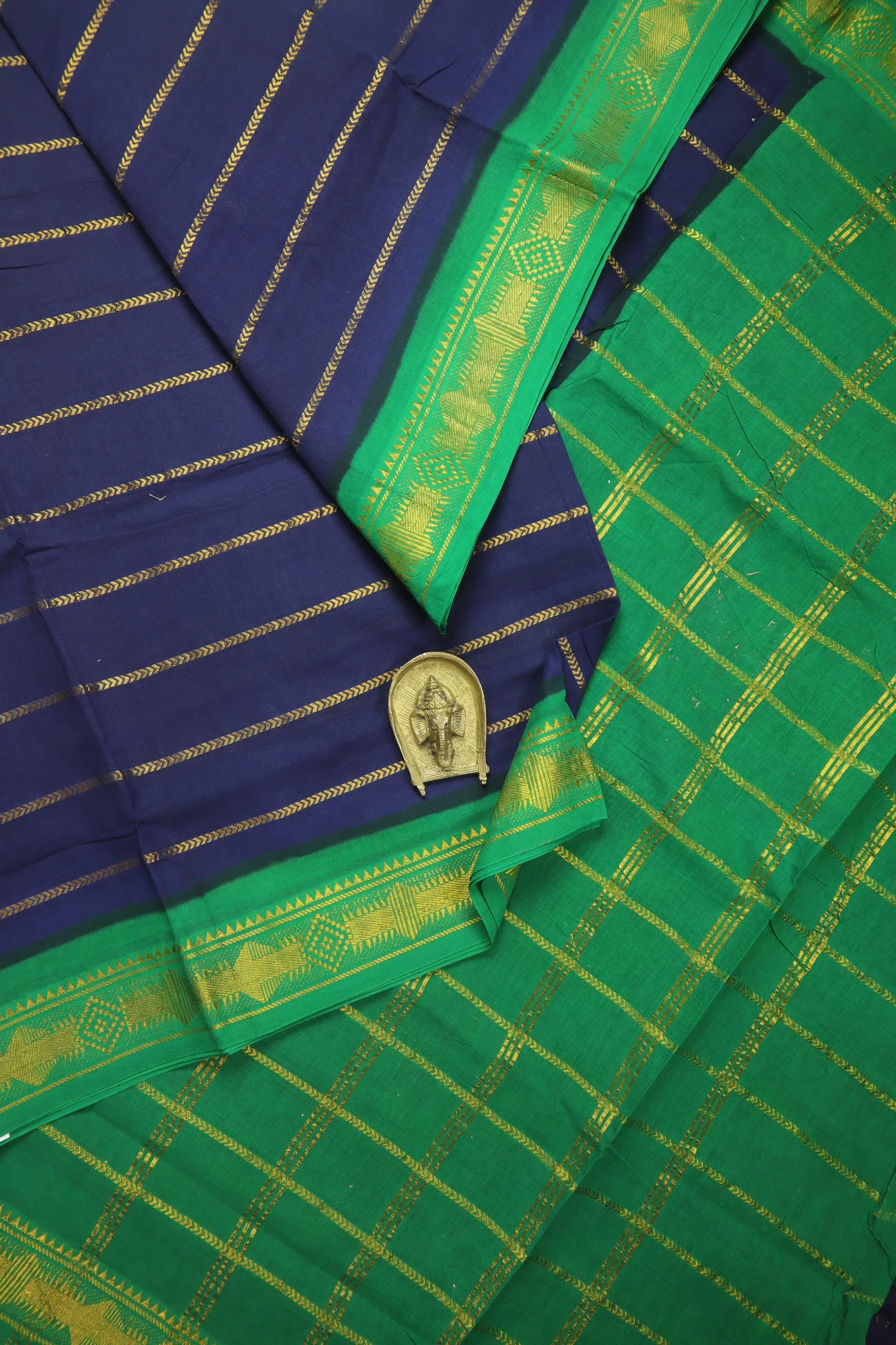 navy-veldhari-diamoned-madurai-sungudi-saree-ss006407-a