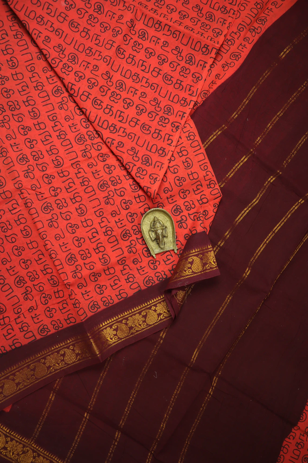 tomato-tamil-alphabets-madurai-sungudi-saree-ss006461-a