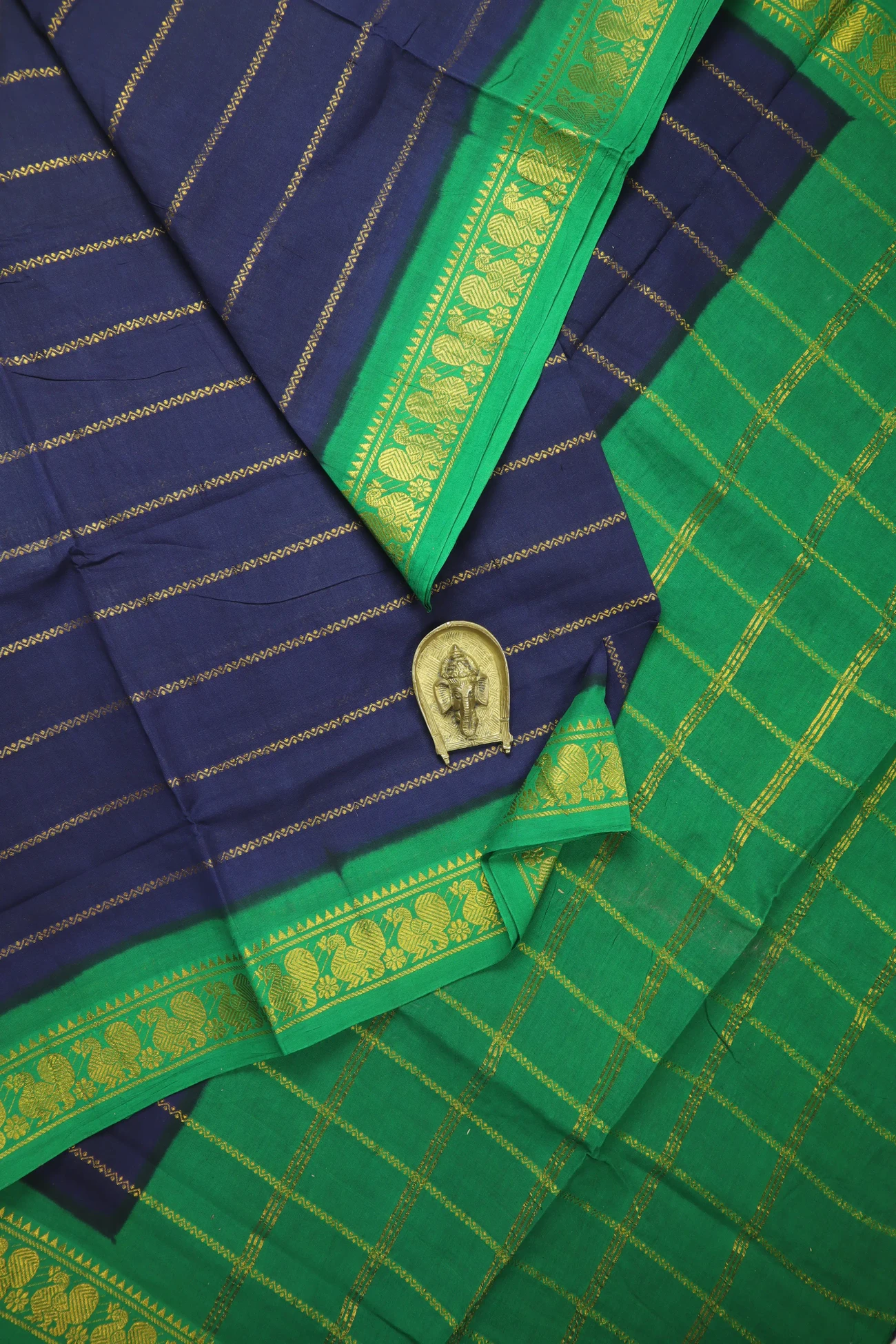 navy-veldhari-peacock-madurai-sungudi-saree-ss006406-a