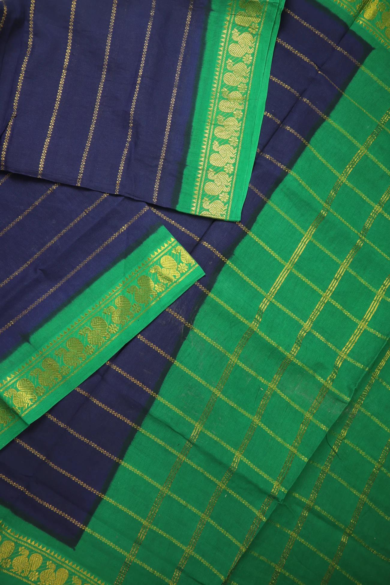 navy-veldhari-peacock-madurai-sungudi-saree-ss006406-b