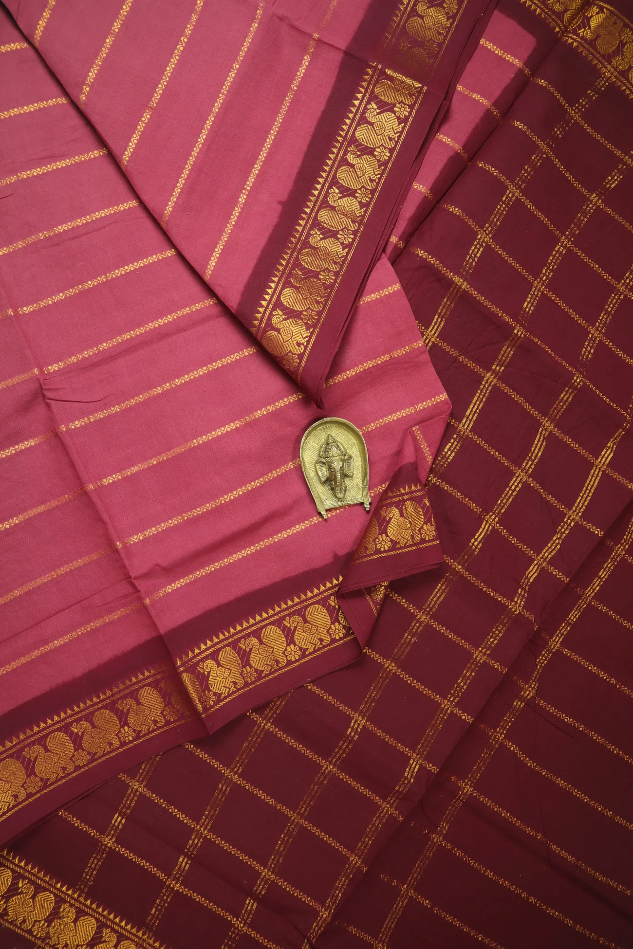 light-coral-veldhari-peacock-madurai-sungudi-saree-ss006410-a
