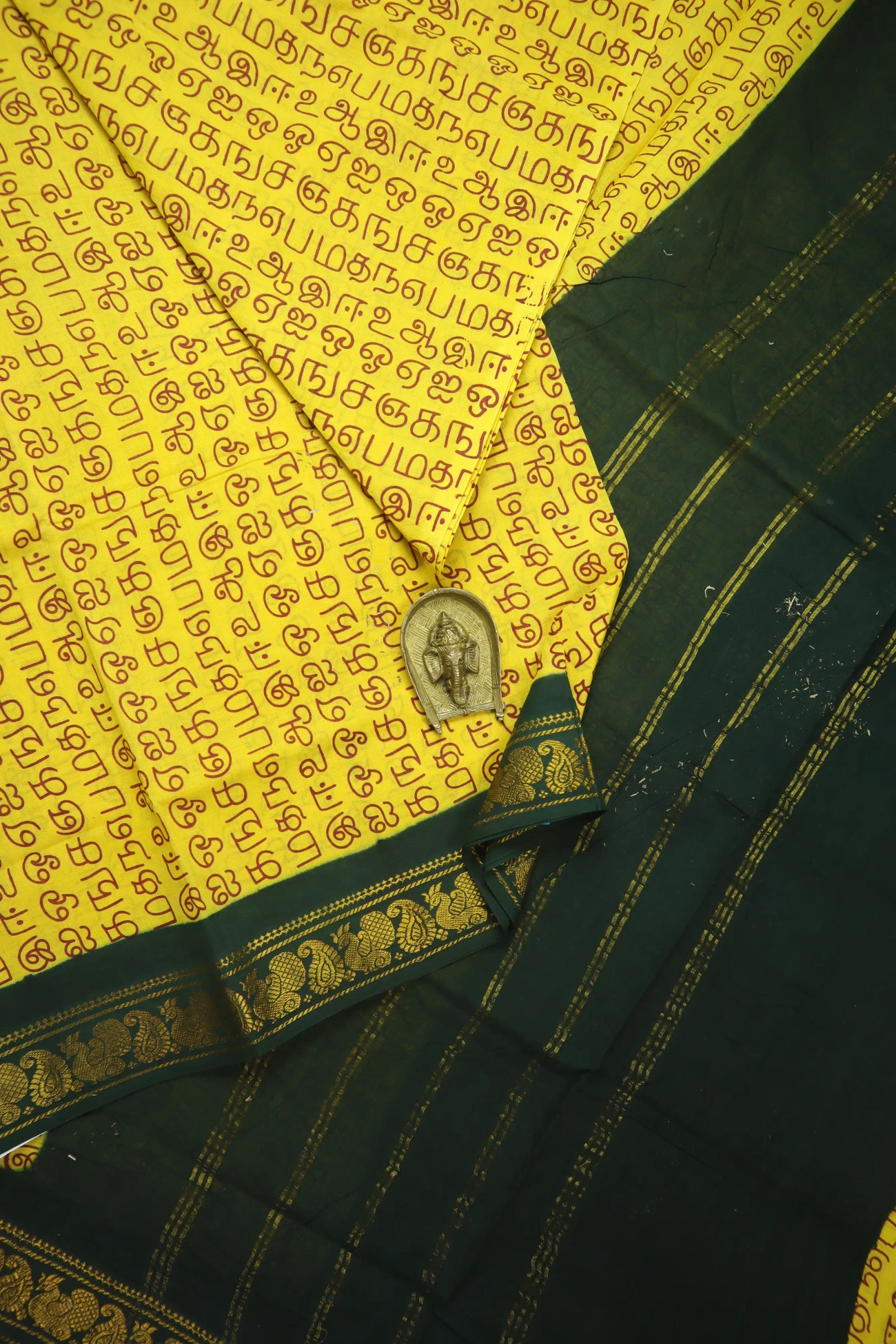 yellow-tamil-alphabets-madurai-sungudi-saree-ss006419-a