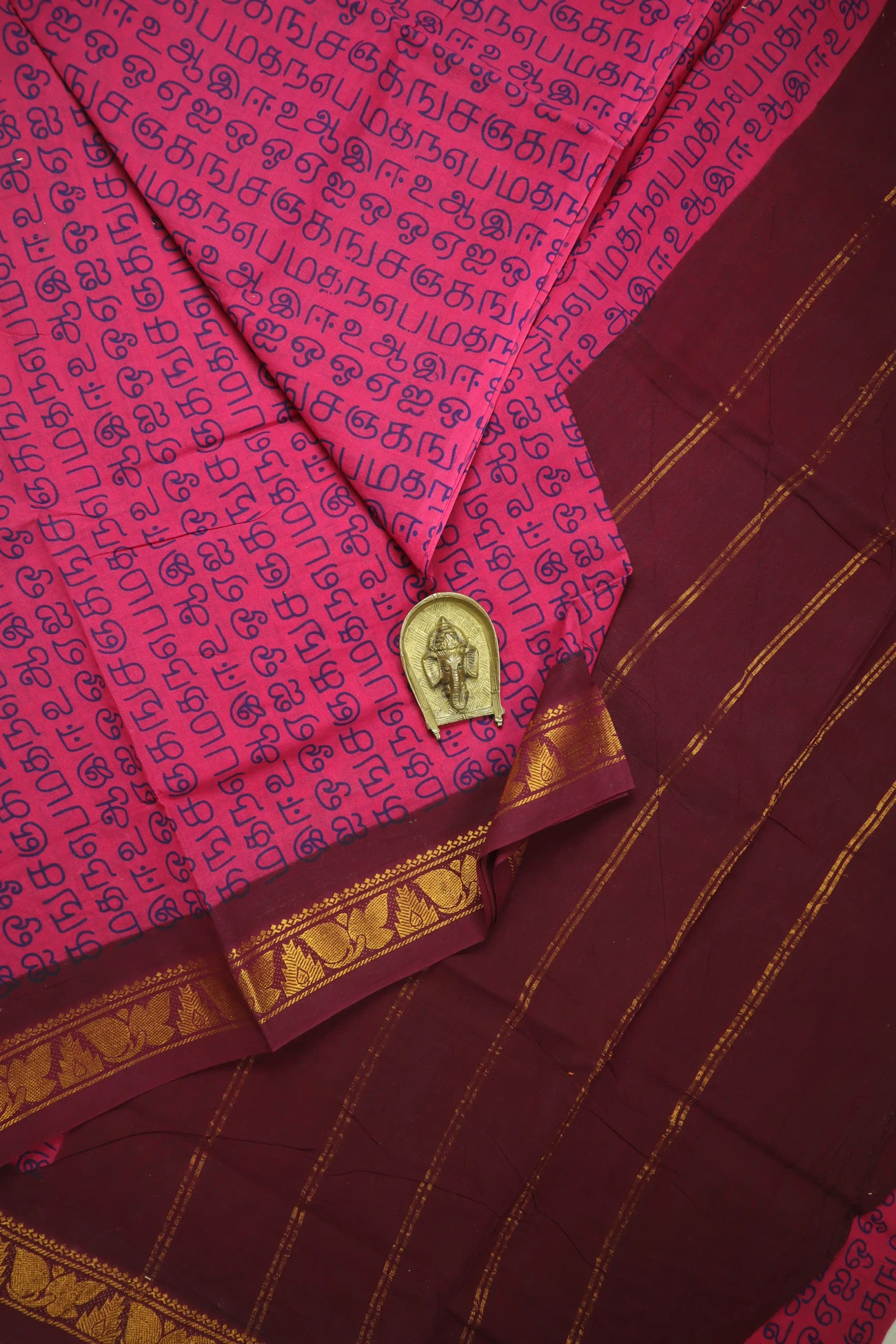pink-tamil-alphabets-madurai-sungudi-saree-ss006450-a