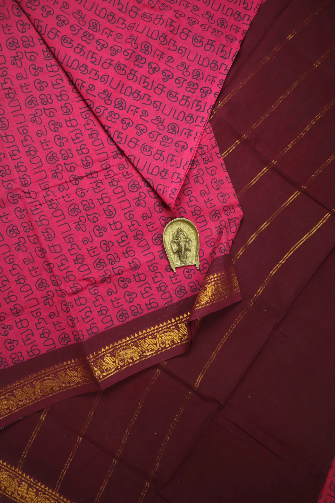 pink-tamil-alphabets-madurai-sungudi-saree-ss006465-a