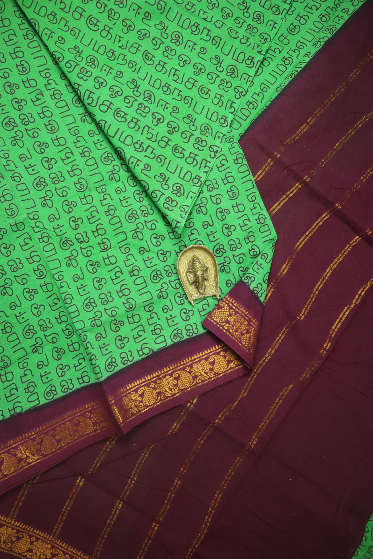 light-green-tamil-alphabets-madurai-sungudi-saree-ss006437-a