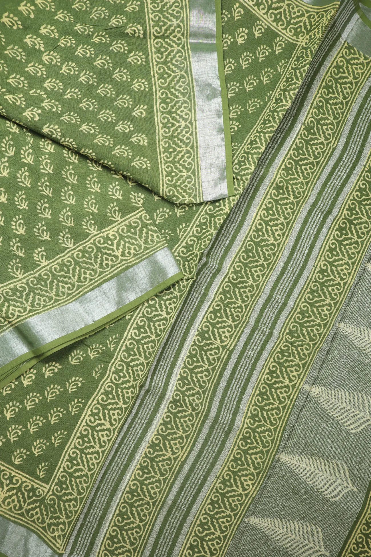 olive-drab-flower-pot-linen-block-printed-saree-lnp000201-b