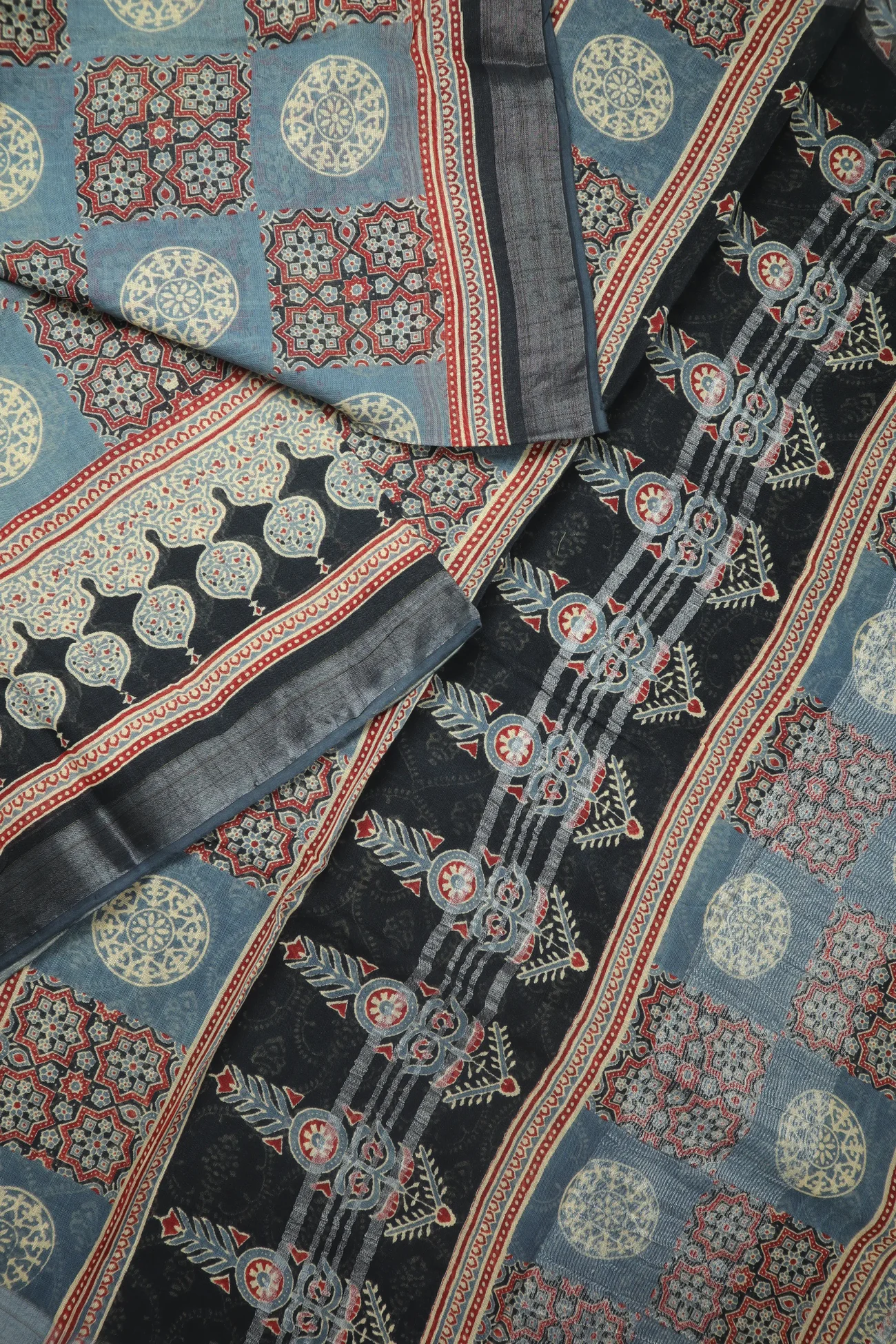 light-steel-blue-flower-linen-block-printed-saree-lnp000200-b