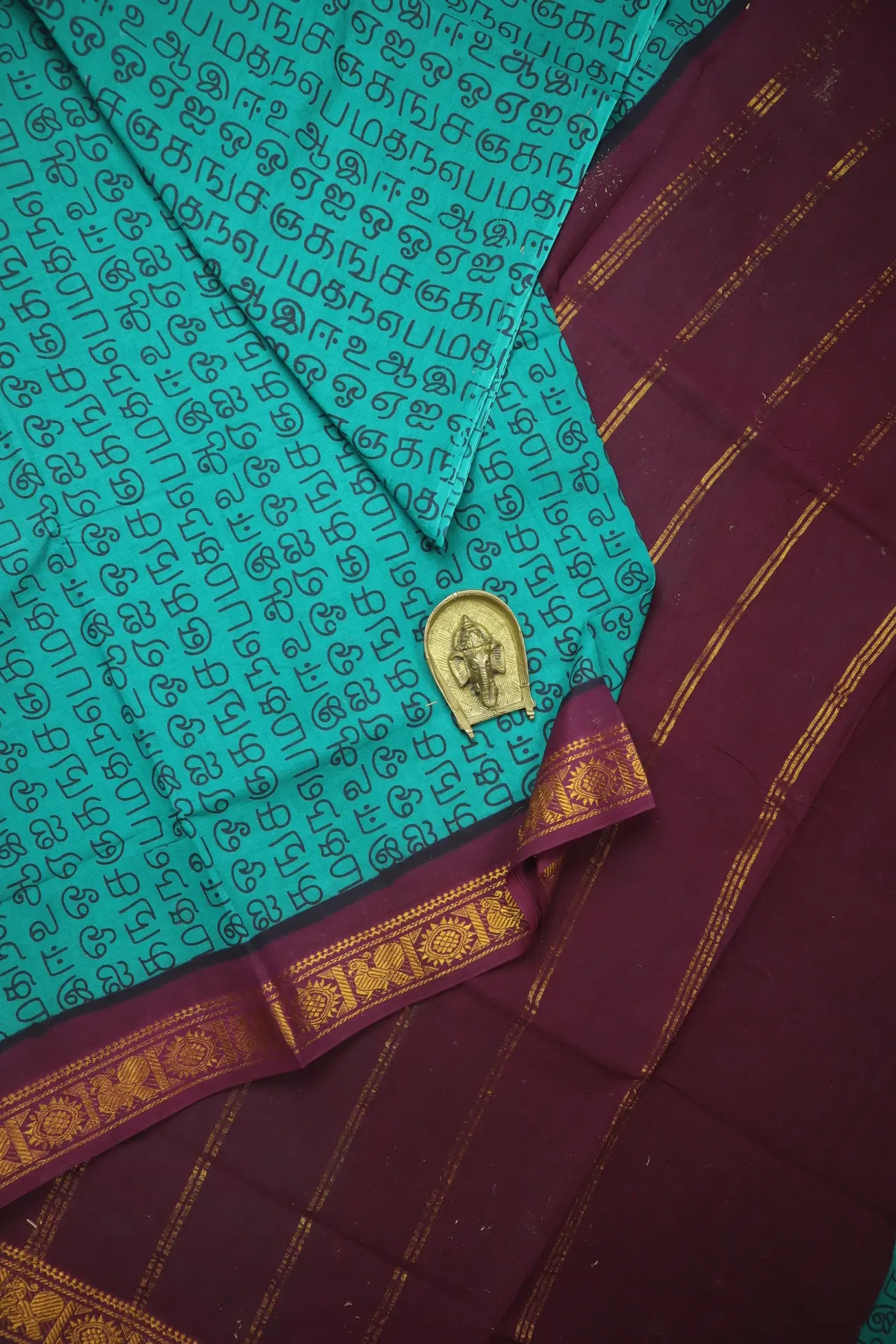 teal-tamil-alphabets-madurai-sungudi-saree-ss006413-a