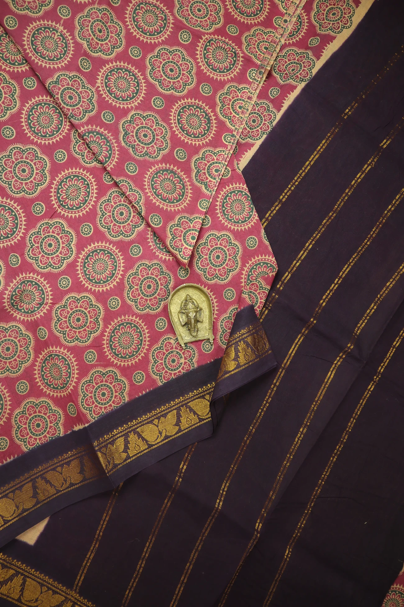 indian-red-flower-thalampoo-reku-madurai-sungudi-saree-ss006520-a