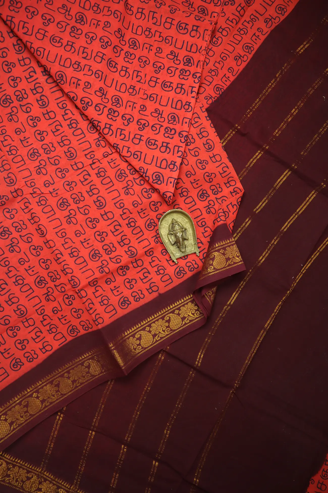 red-tamil-alphabets-madurai-sungudi-saree-ss006457-a