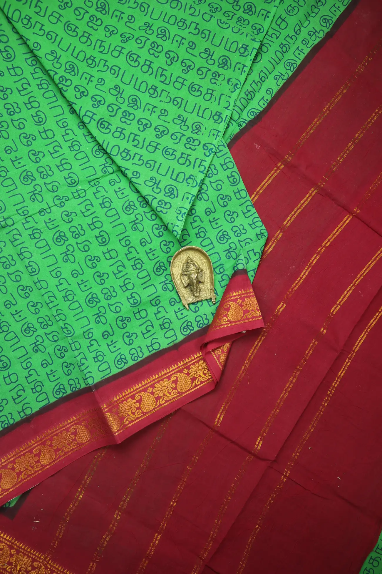 light-green-tamil-alphabets-madurai-sungudi-saree-ss006455-a