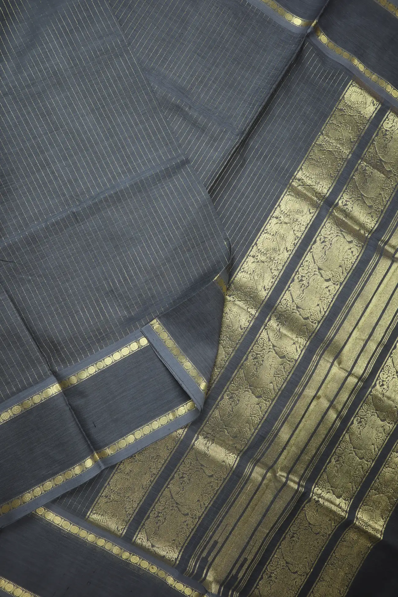 gray-ruthratcham-peacock-kanchi-silk-cotton-saree-sc003066-b