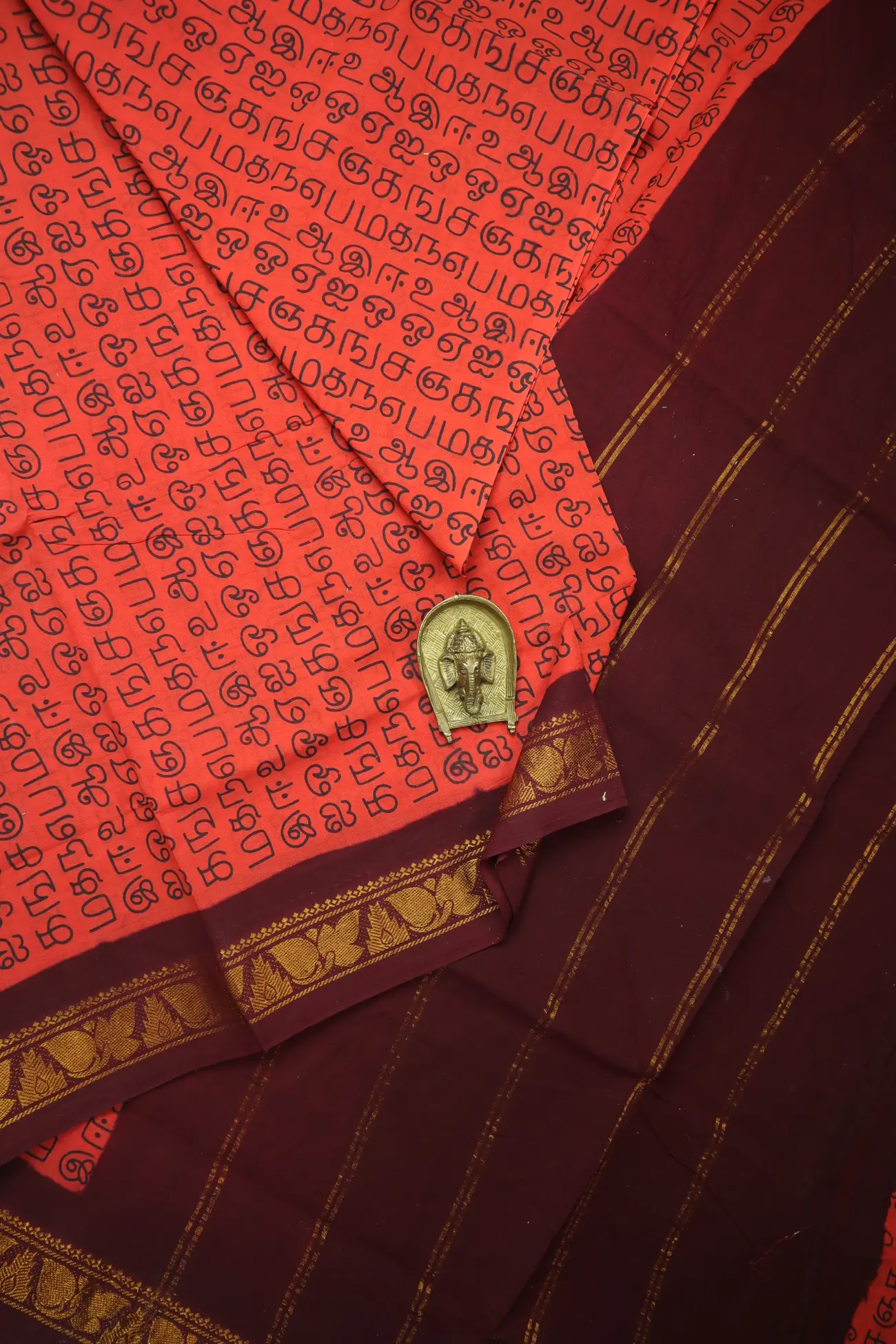 red-tamil-alphabets-madurai-sungudi-saree-ss006464-a