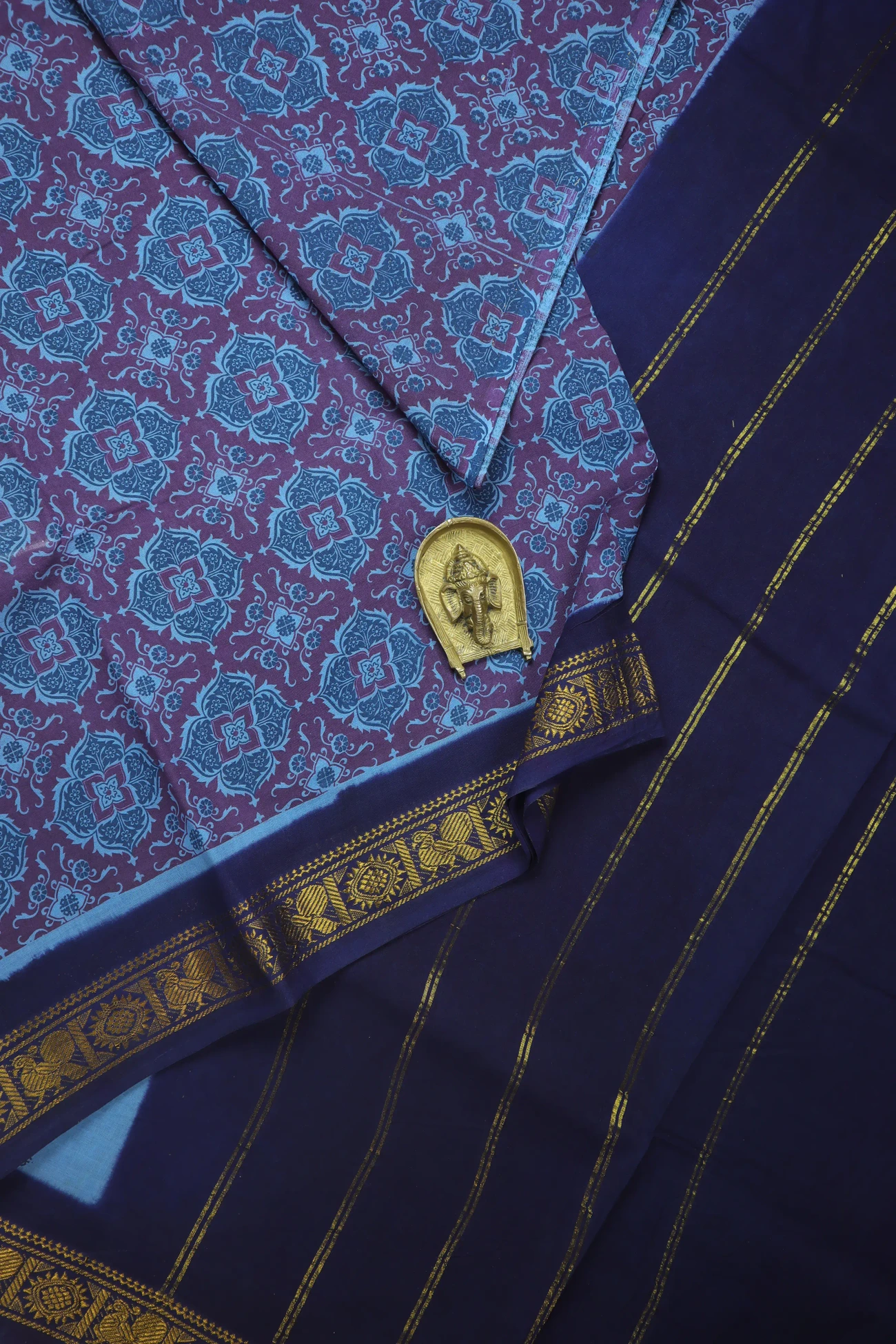 purple-flower-peacock-madurai-sungudi-saree-ss006525-a