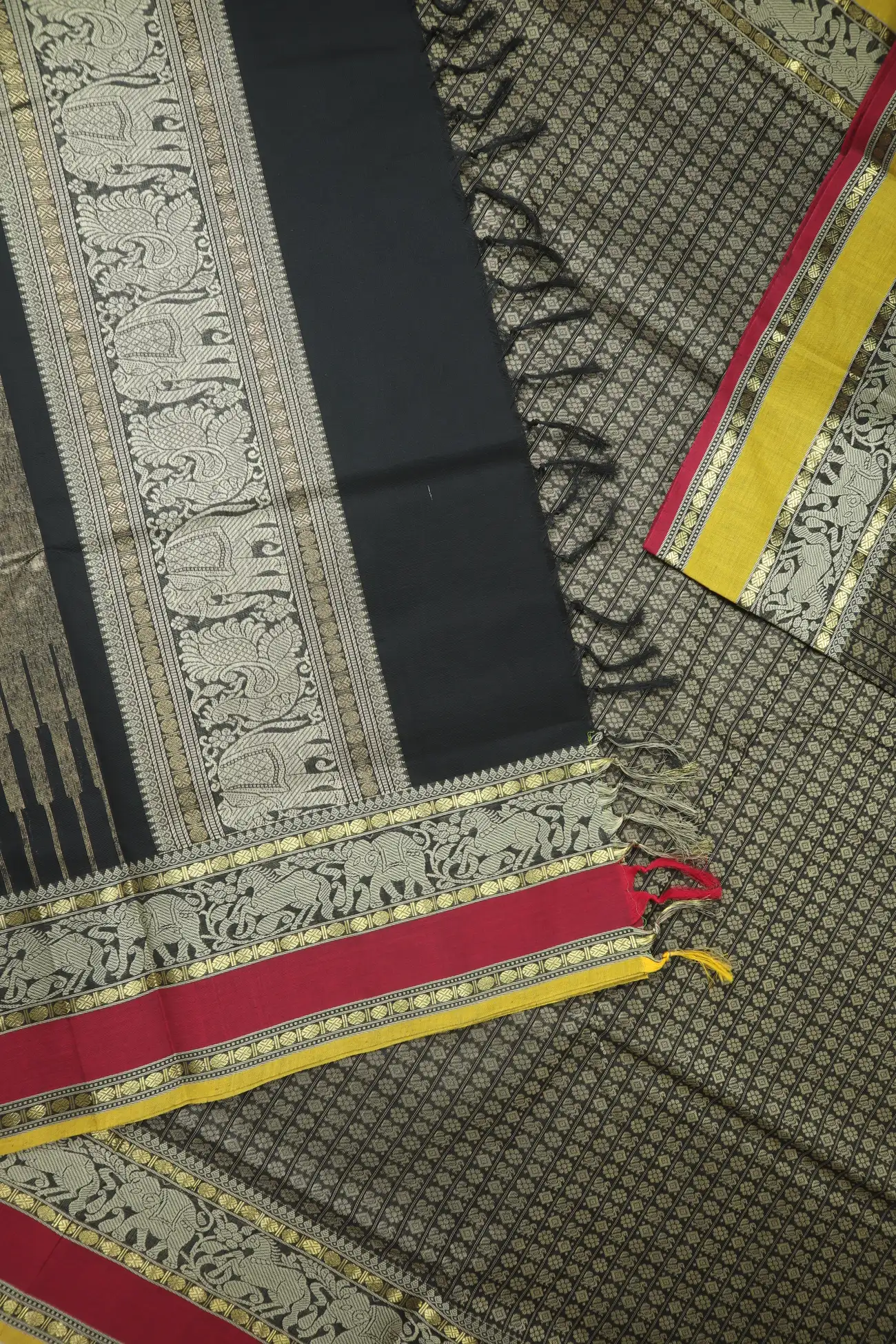 brick-twenty-thousand-butta-elephant-kanchi-cotton-saree-uu005724-c