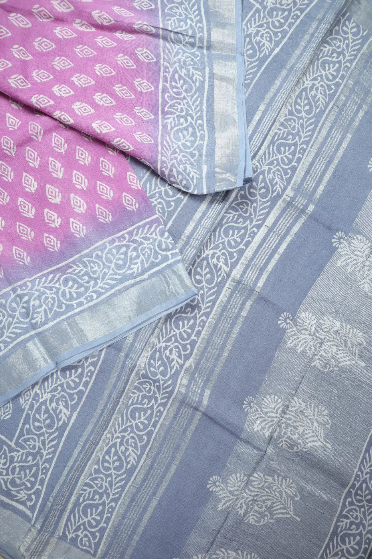 light-pink-flower-linen-block-printed-saree-lnp000187-b