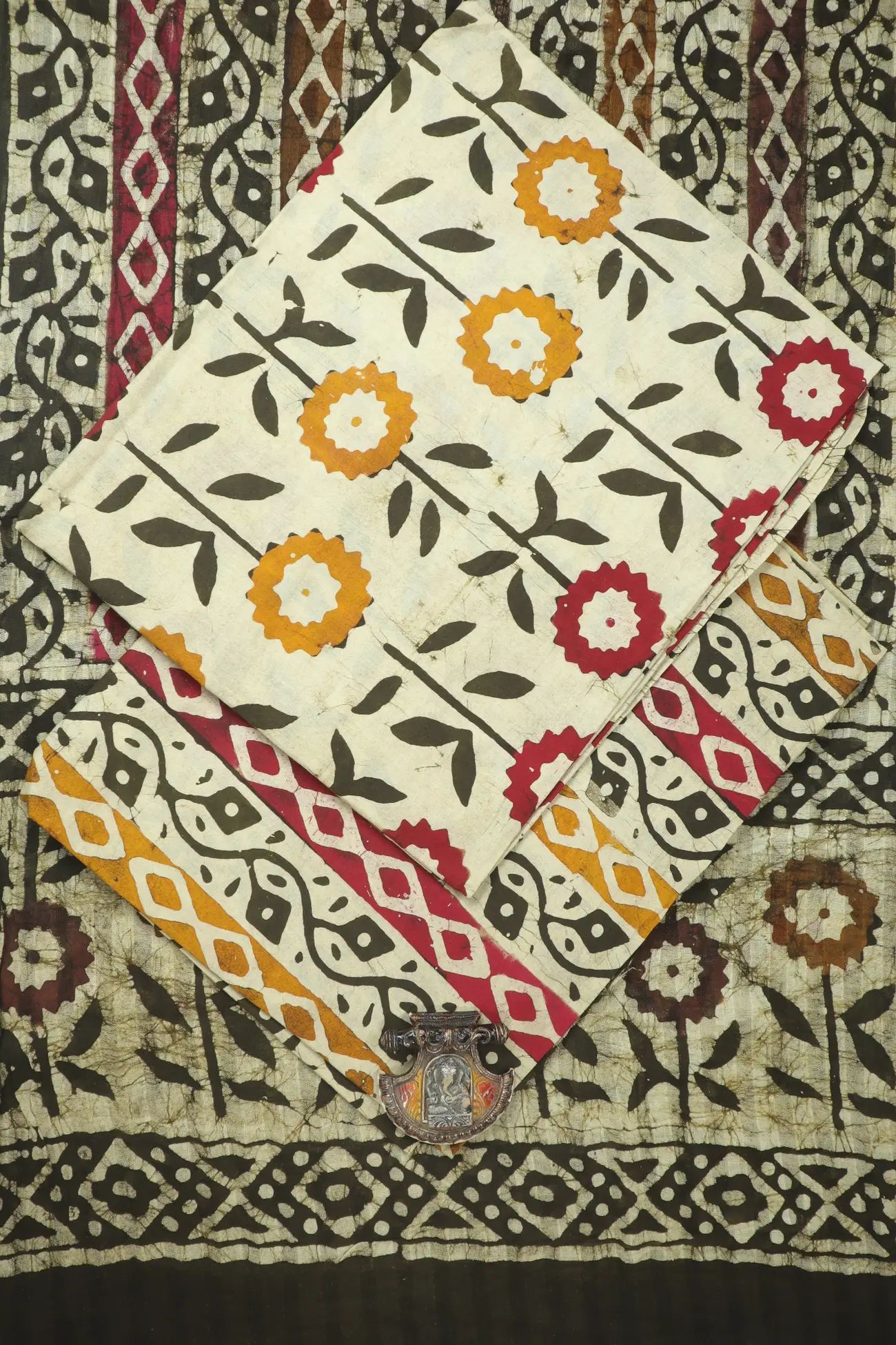 off-white-batik-flower-shibori-cotton-dress-materials-mmc000486-a