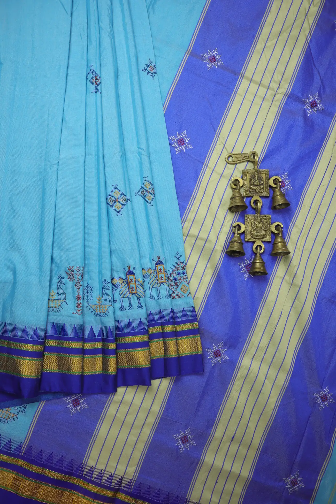 sky-blue-kasuti-work-seepu-reku-border-khun-sarees-llkal-sarees-sp000104-a