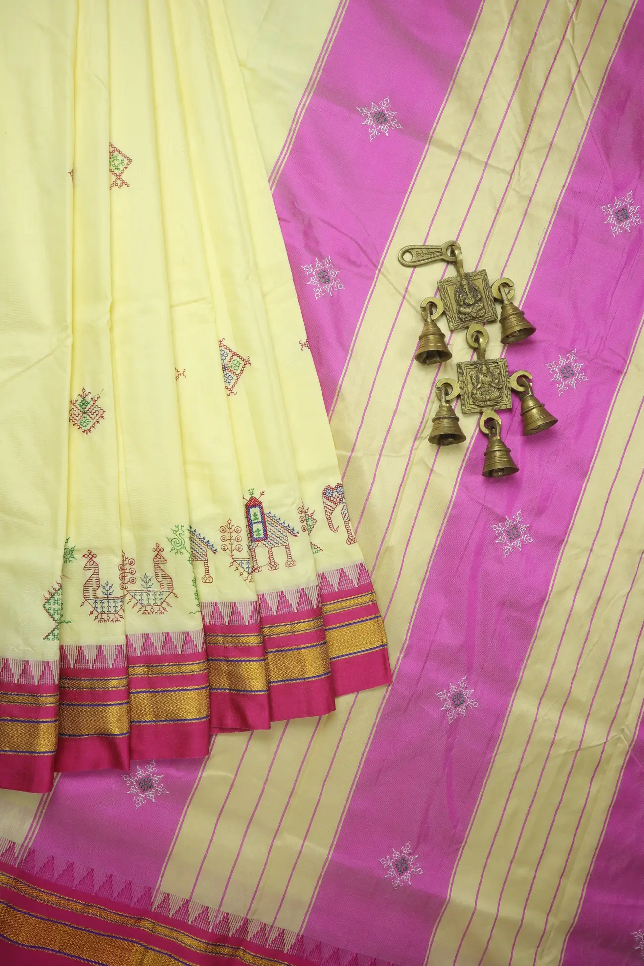 off-white-kasuti-work-seepu-reku-border-khun-sarees-llkal-sarees-sp000110-a
