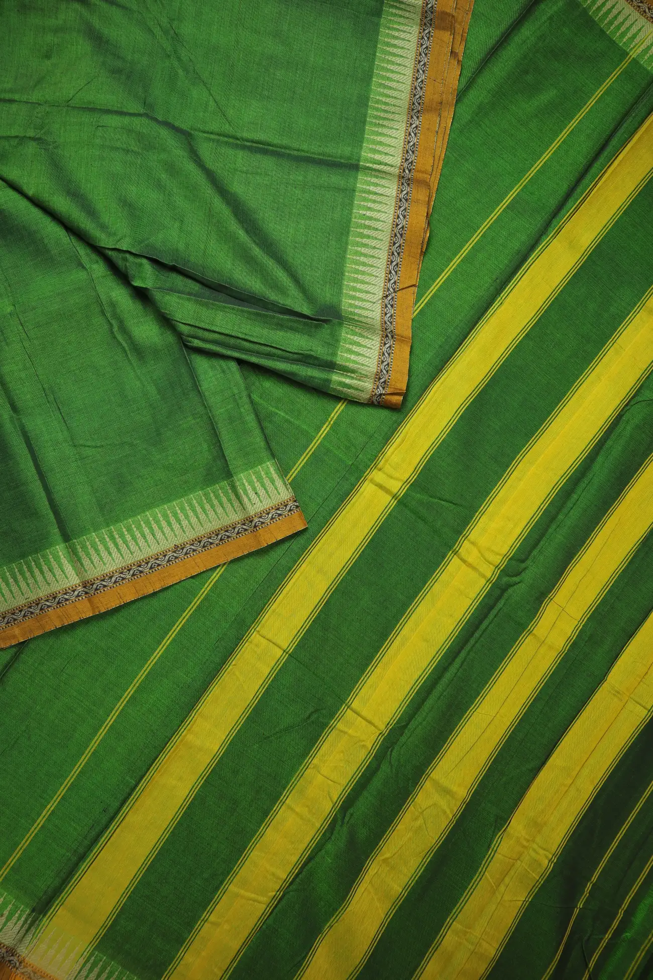 green-oosi-gopuram-narayanpet-saree-pk003147-b