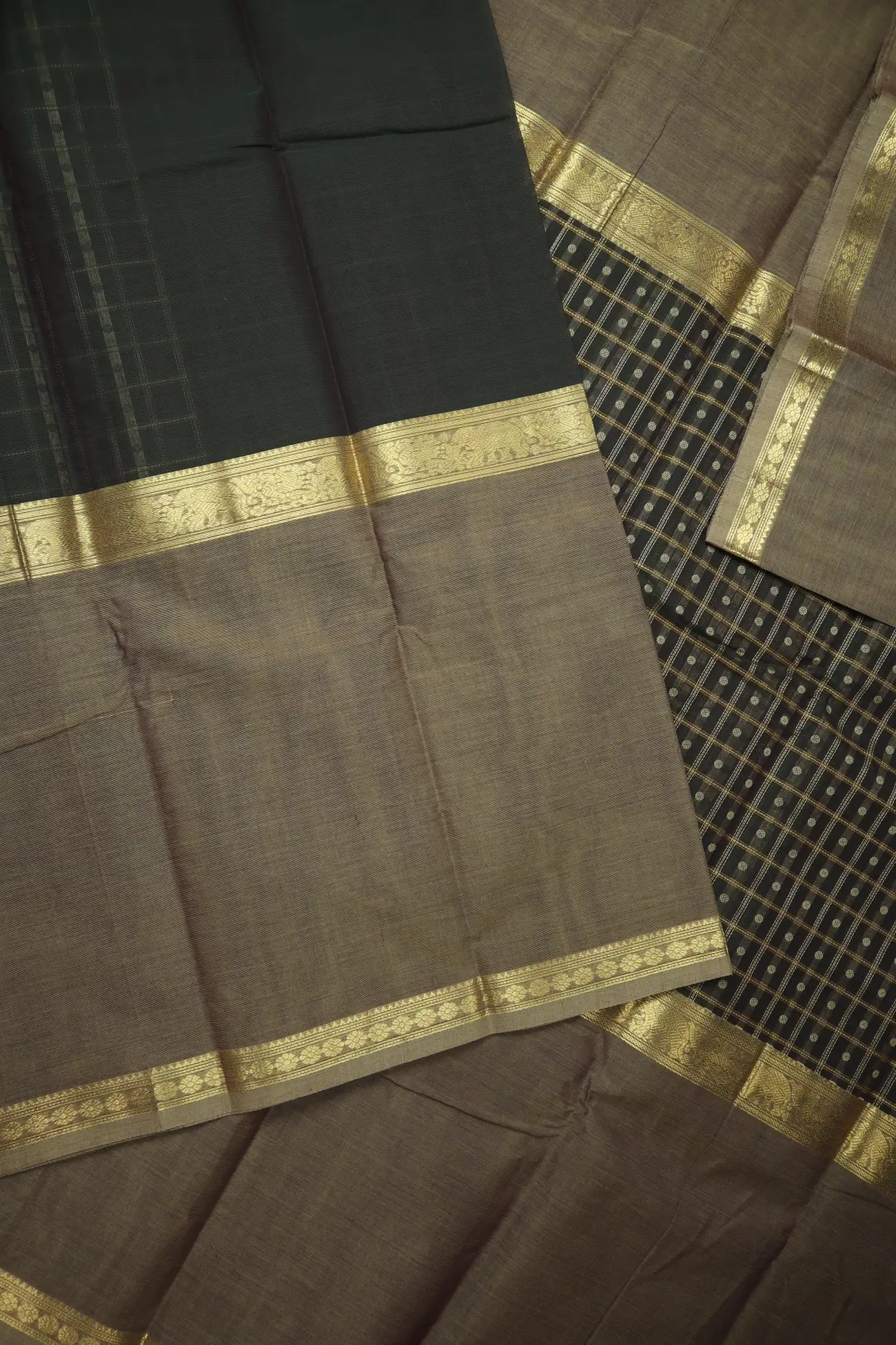dark-green-muppagam-three-part-laksha-deepam-kamalam-butta-kanchi-cotton-saree-uu005701-f
