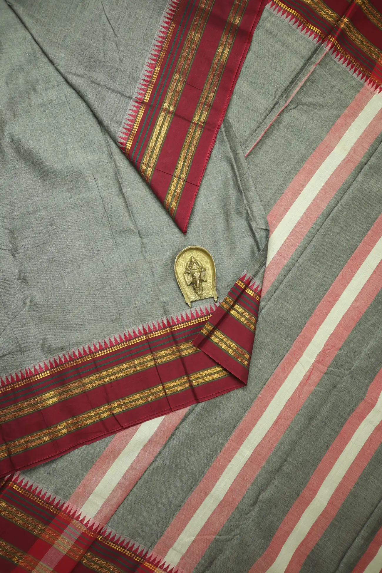 gray-temple-ruthratcham-kanchi-cotton-saree-pk002919-a