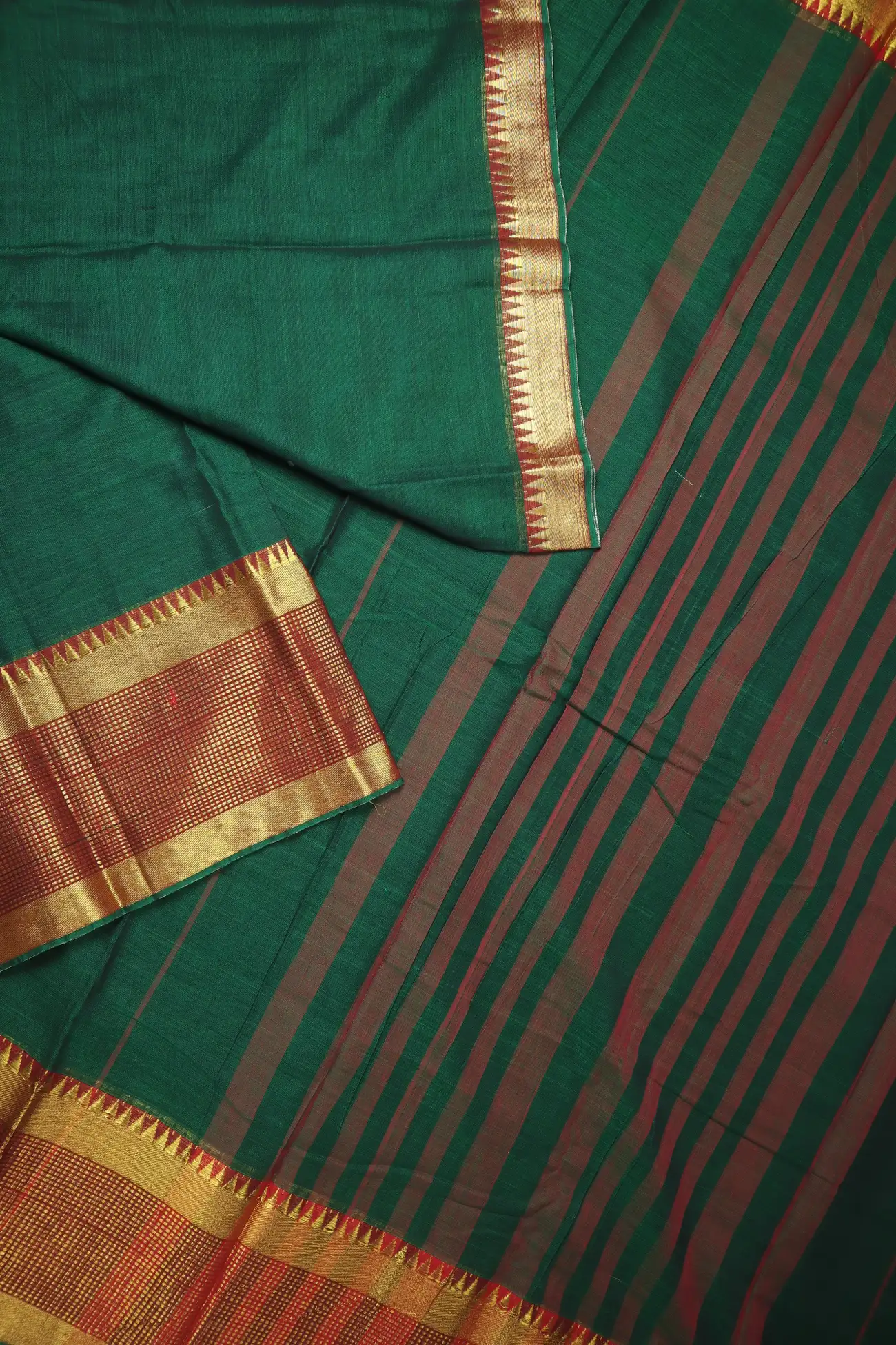 dark-green-temple-bavanji-border-narayanpet-saree-pk002790-b