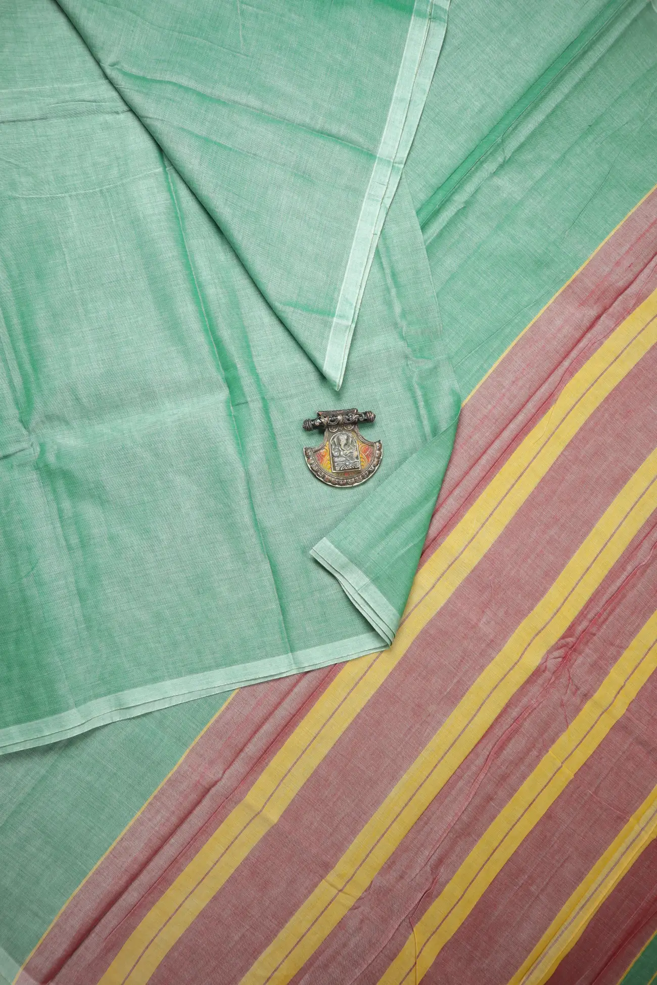 pista-green-plain-narayanpet-saree-pk003175-a