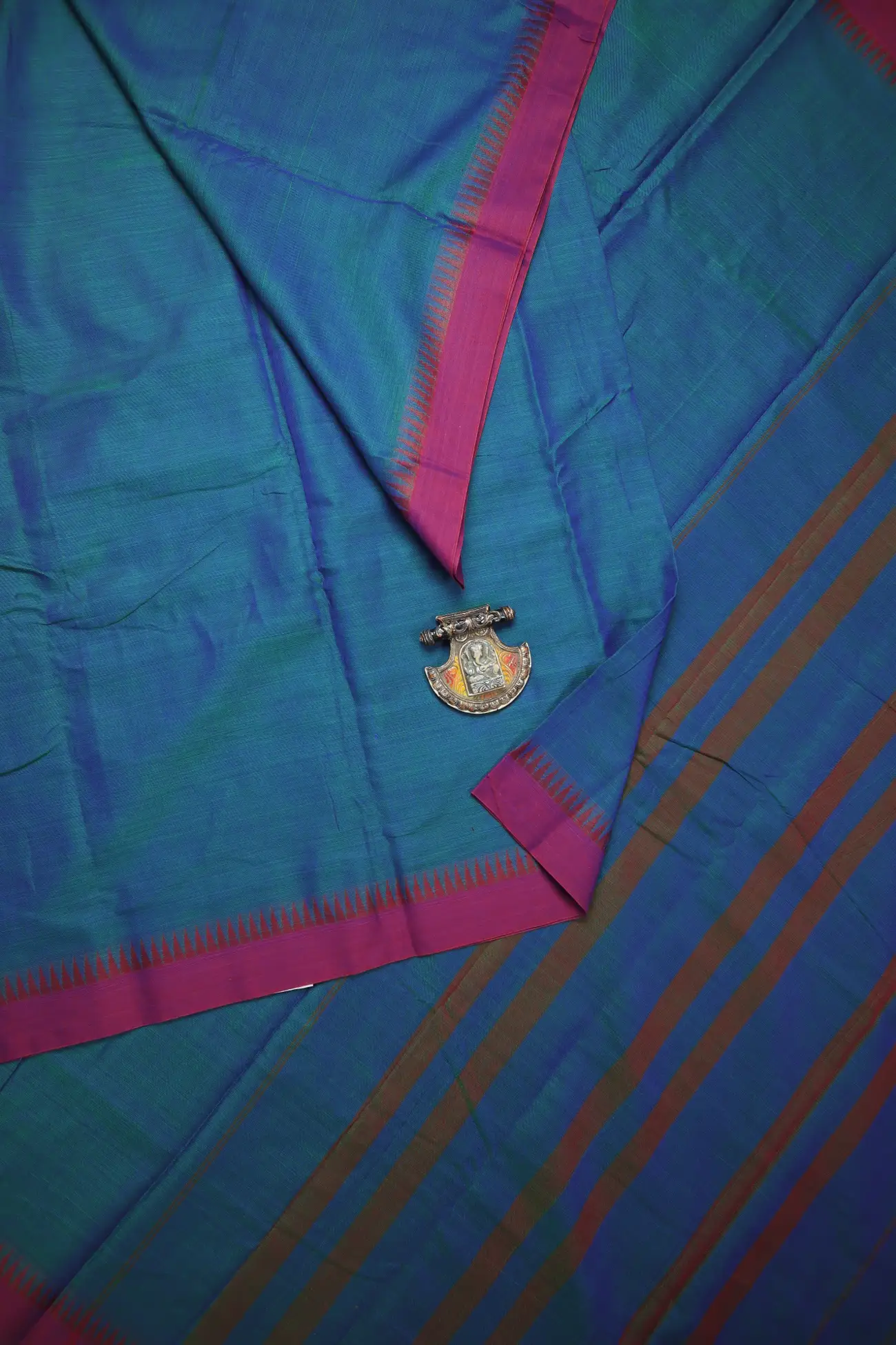 peacock-blue-temple-narayanpet-saree-pk003122-a