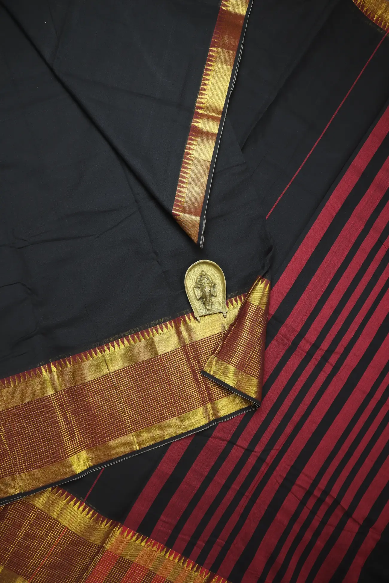 black-diamoned-temple-narayanpet-saree-pk002788-a
