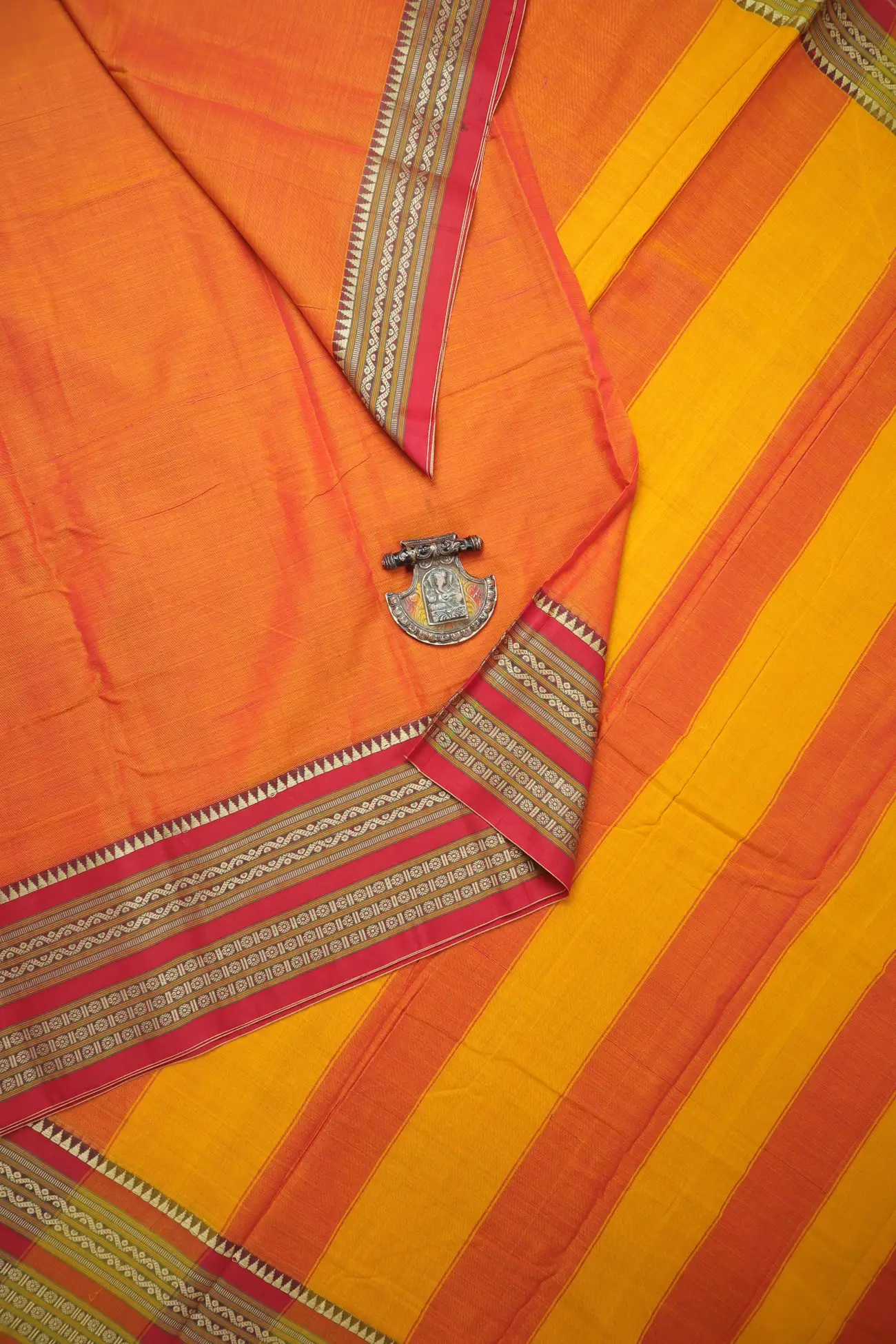 orange-temple-ruthratcham-narayanpet-saree-pk002938-a