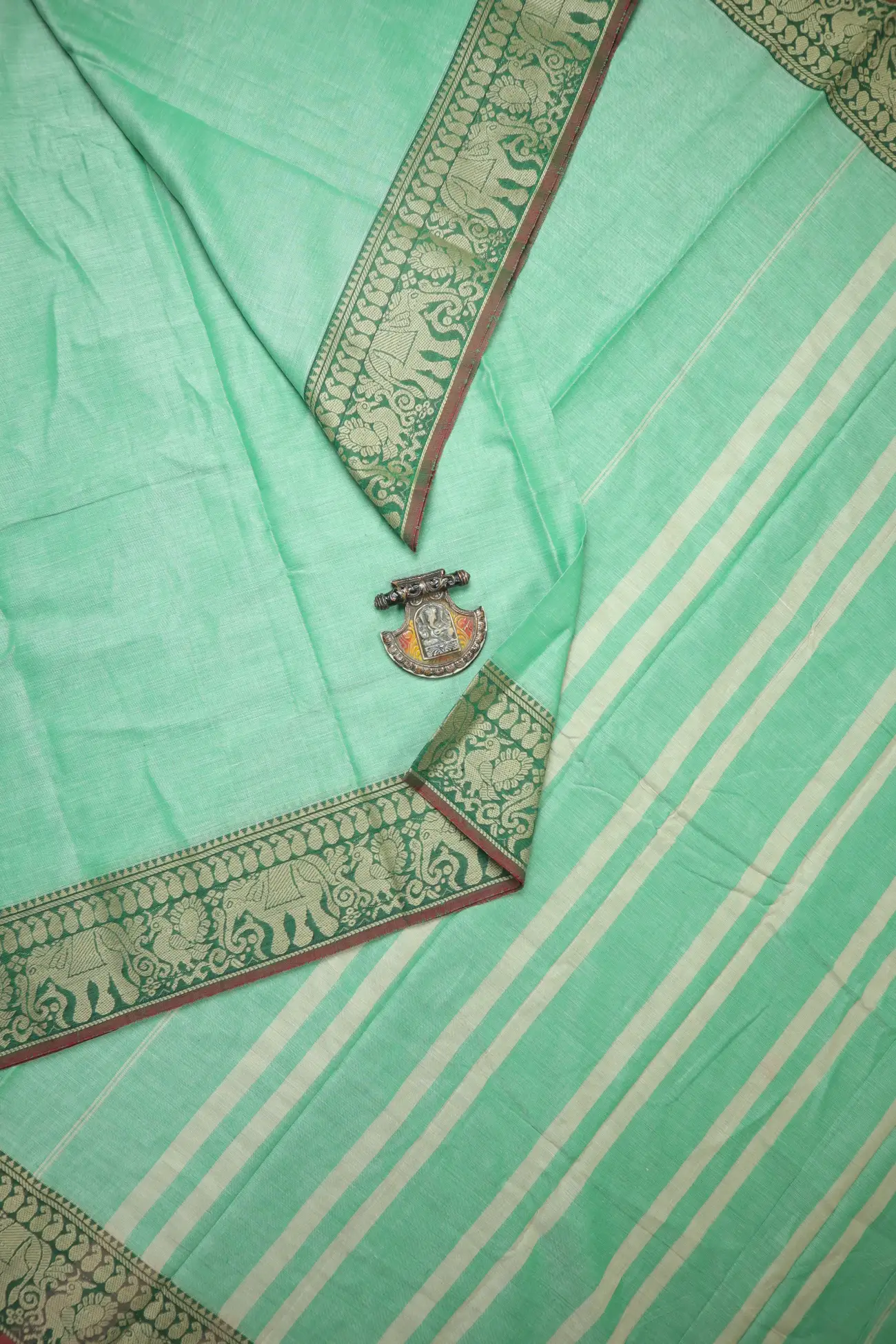pista-green-elephant-peacock-narayanpet-saree-pk002975-a