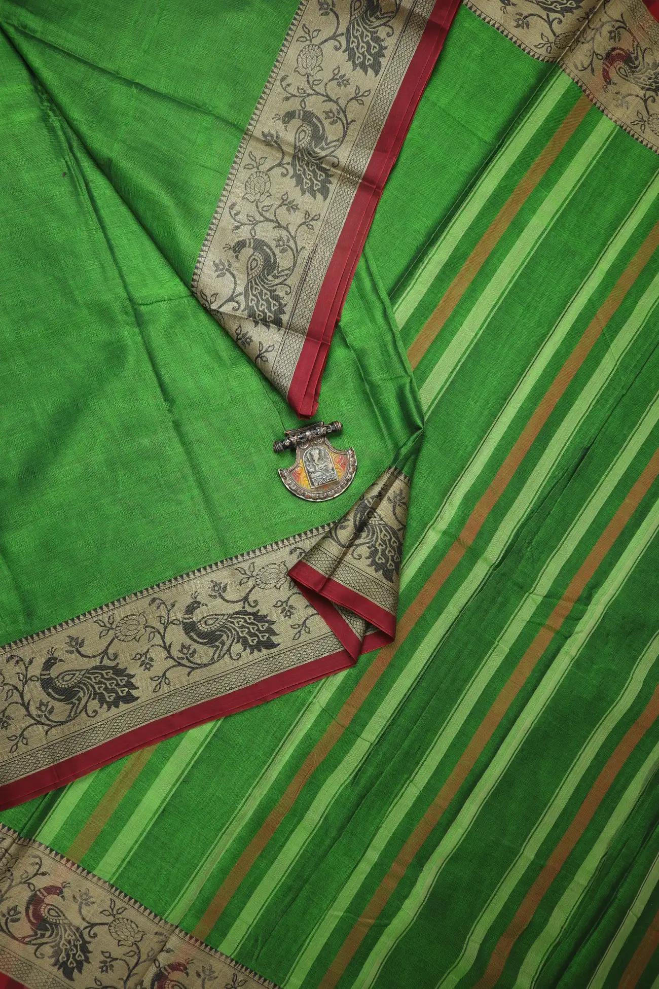 green-peacock-narayanpet-saree-pk002810-a