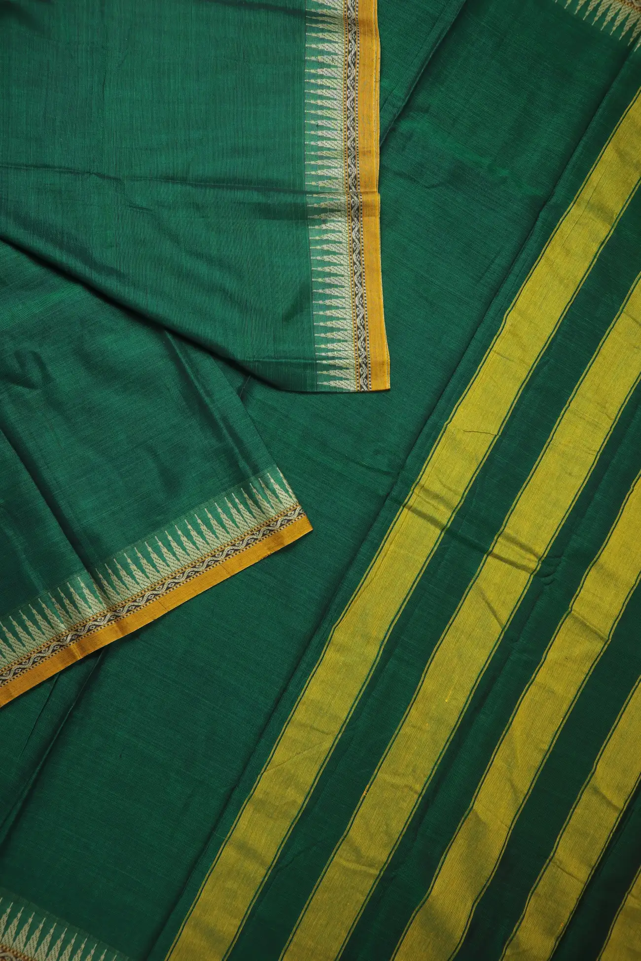 dark-green-oosi-gopuram-narayanpet-saree-pk003146-b