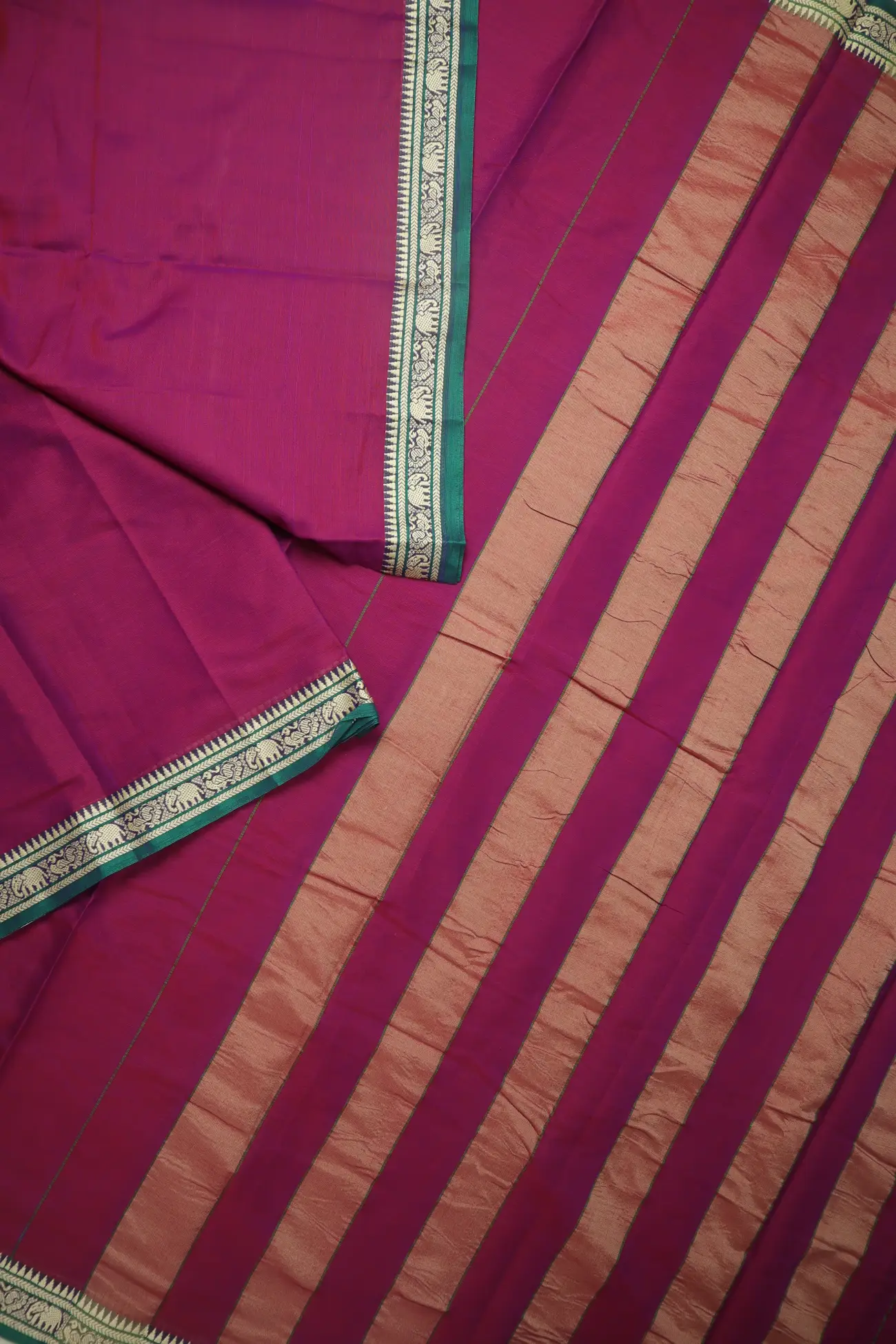 magenta-peacock-elephant-narayanpet-saree-pk003169-b
