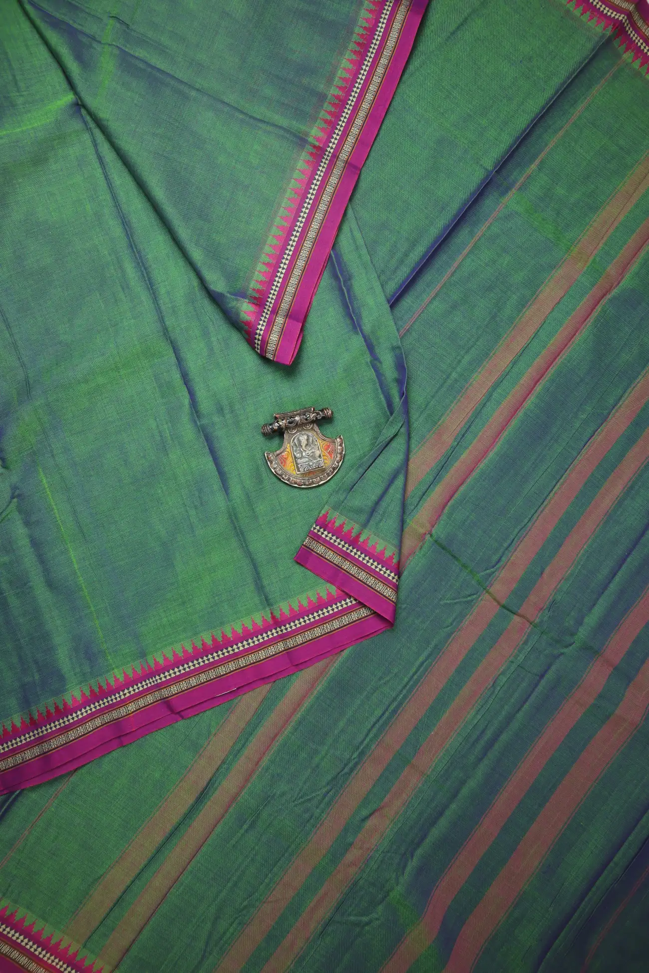 green-temple-ruthratcham-narayanpet-saree-pk003156-a