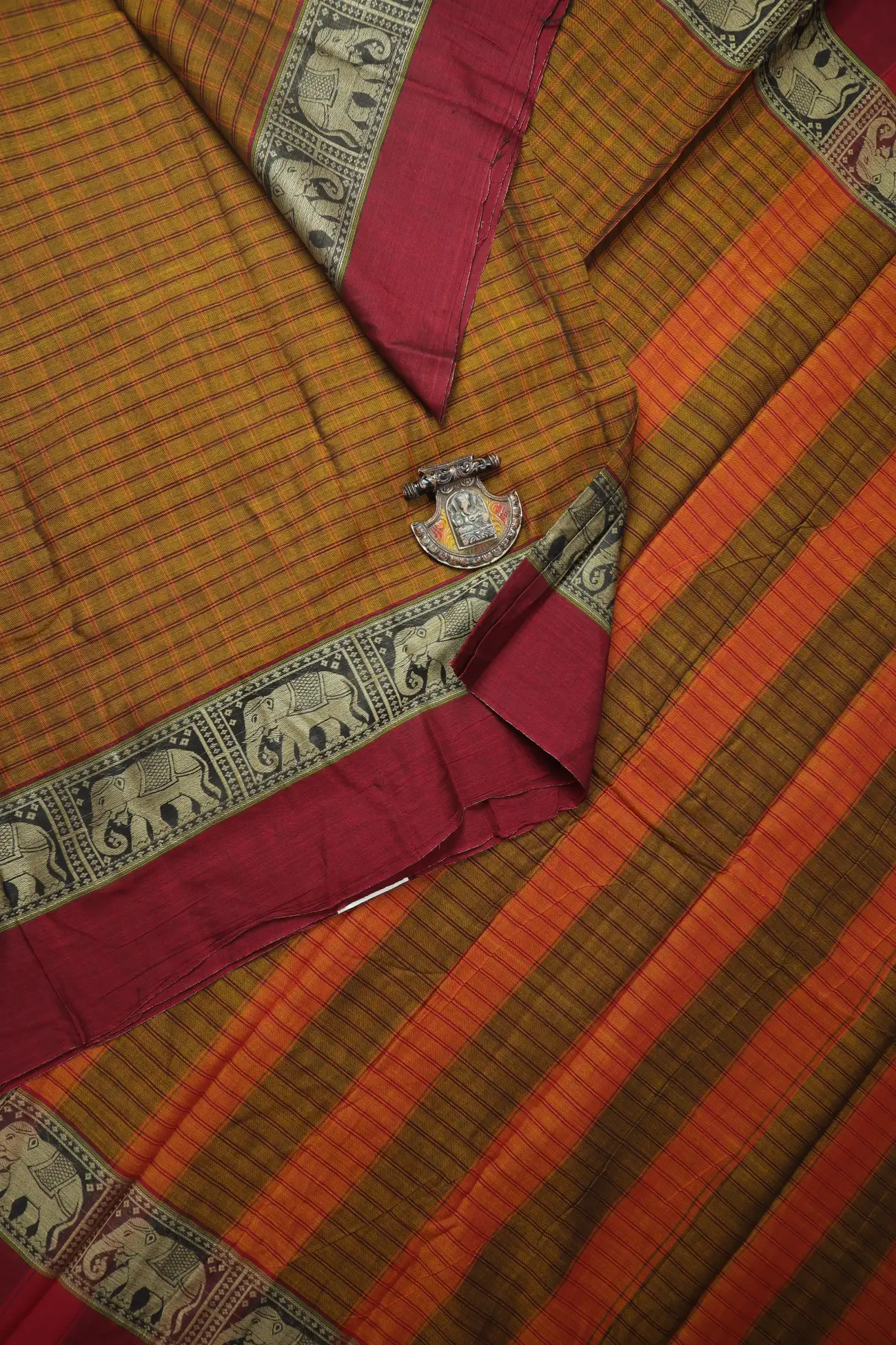 brown-elephant-narayanpet-saree-pk002792-a