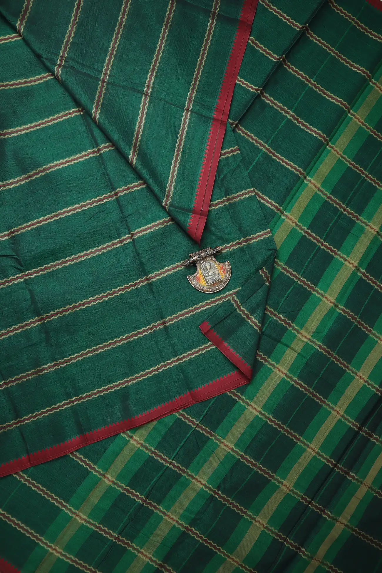 dark-green-temple-narayanpet-saree-pk002848-a