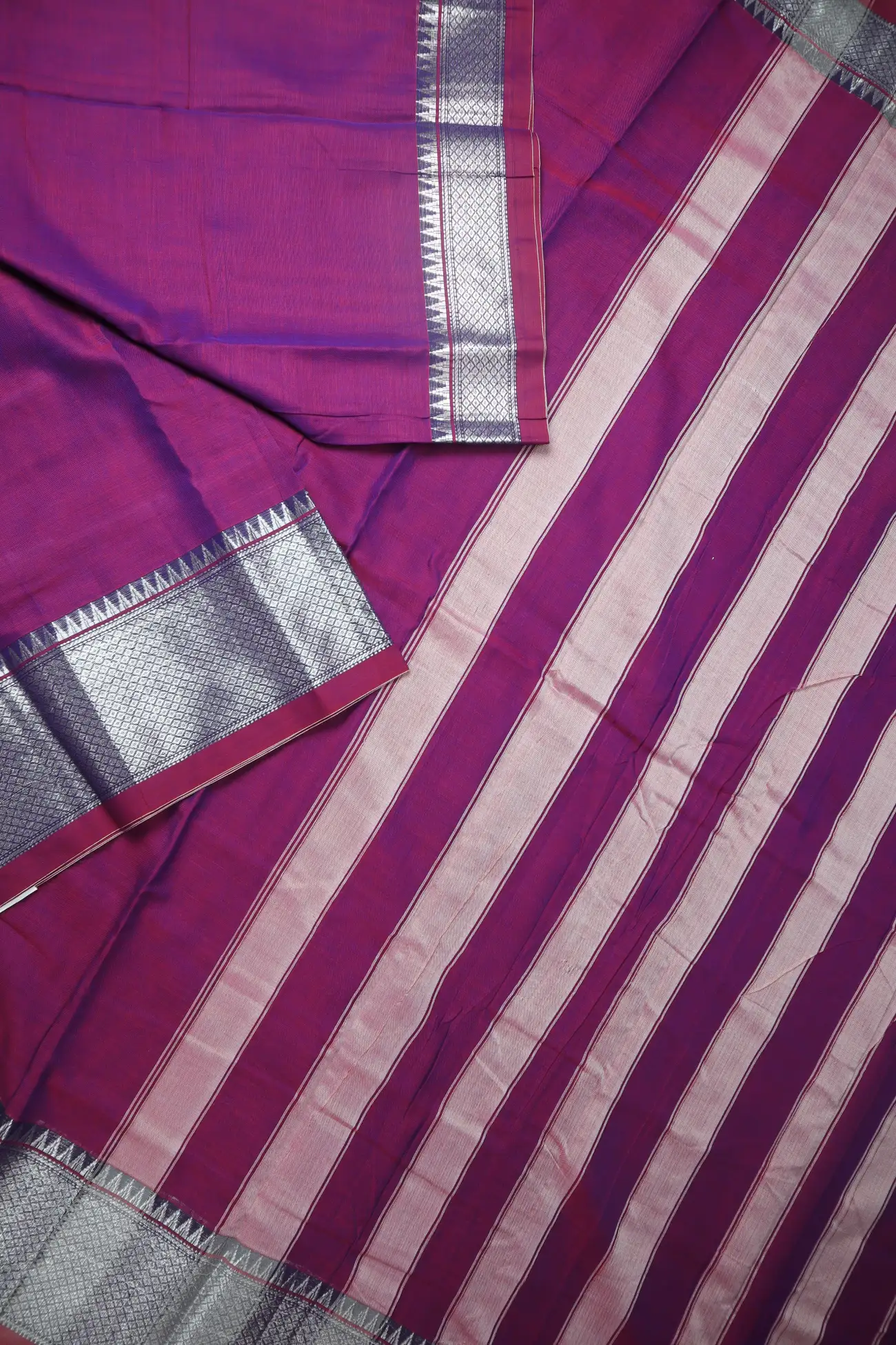 magenta-bavanji-border-narayanpet-saree-pk002986-b