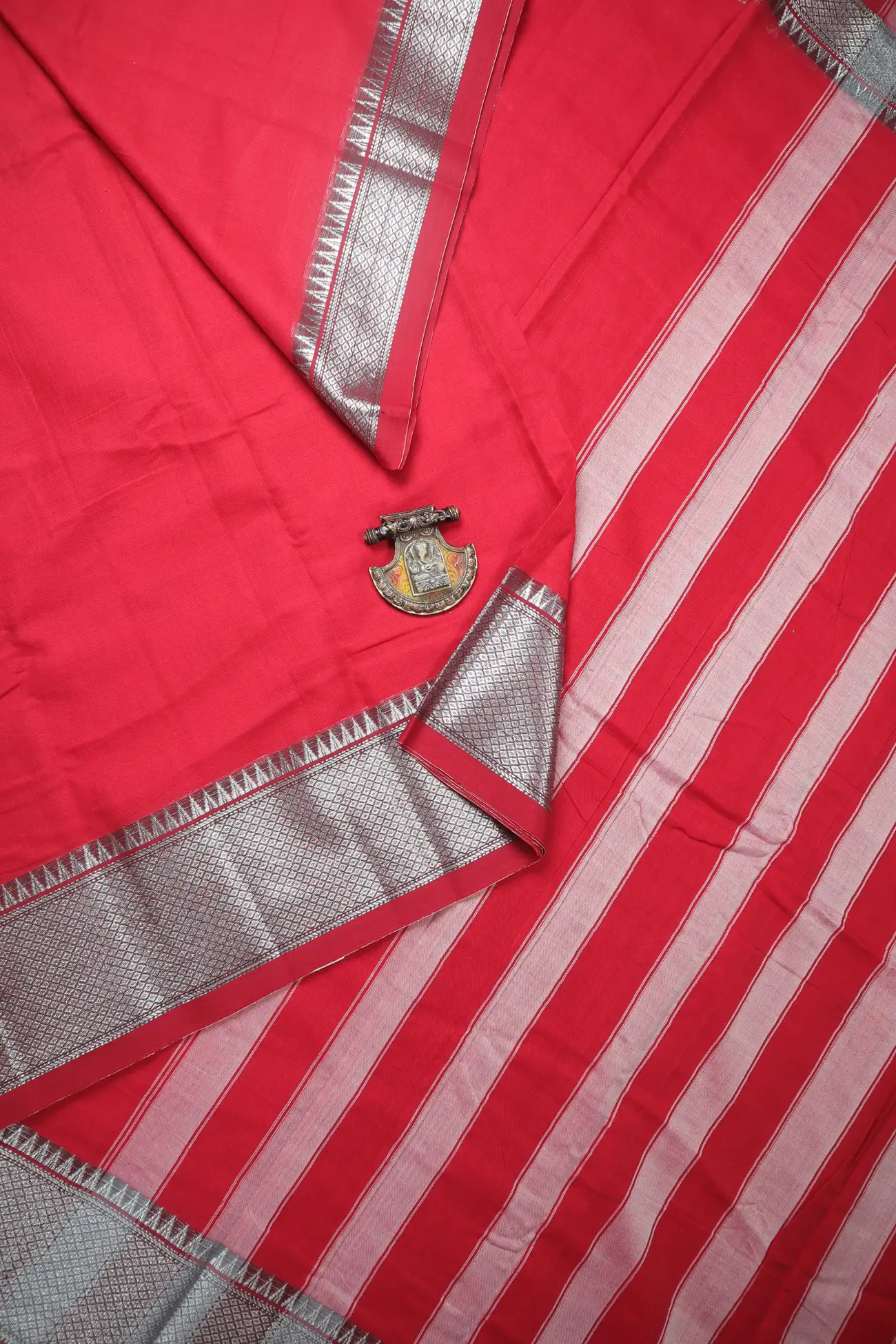 red-bavanji-border-narayanpet-saree-pk002982-a
