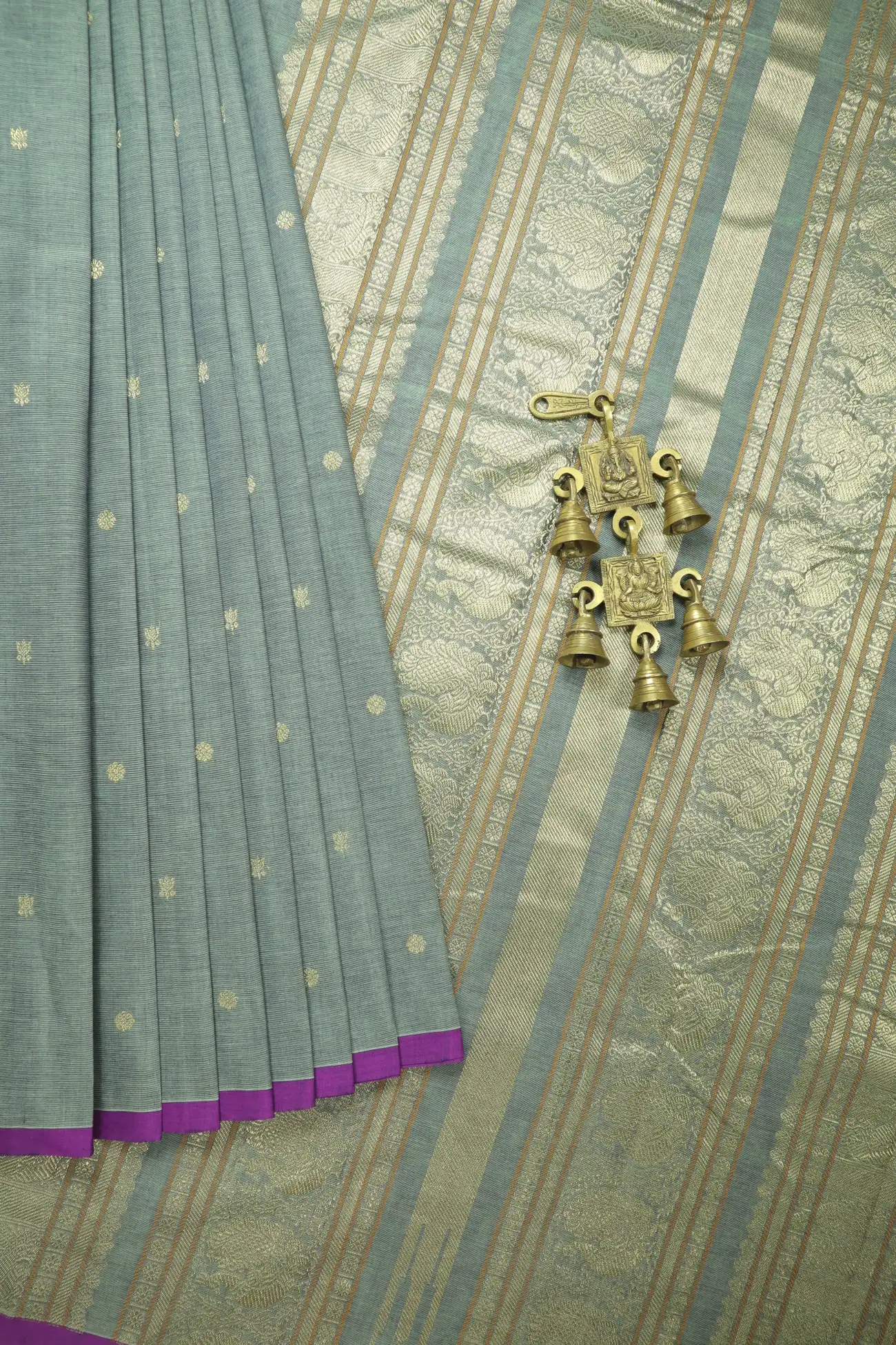 gray-lotus-kanchi-cotton-saree-uu005664-a