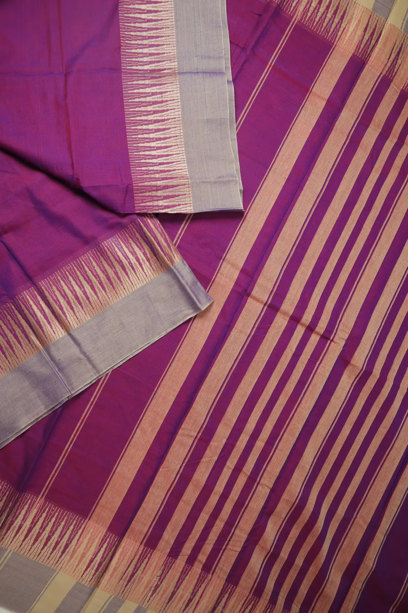 magenta-oosi-gopuram-narayanpet-saree-pk002890-b