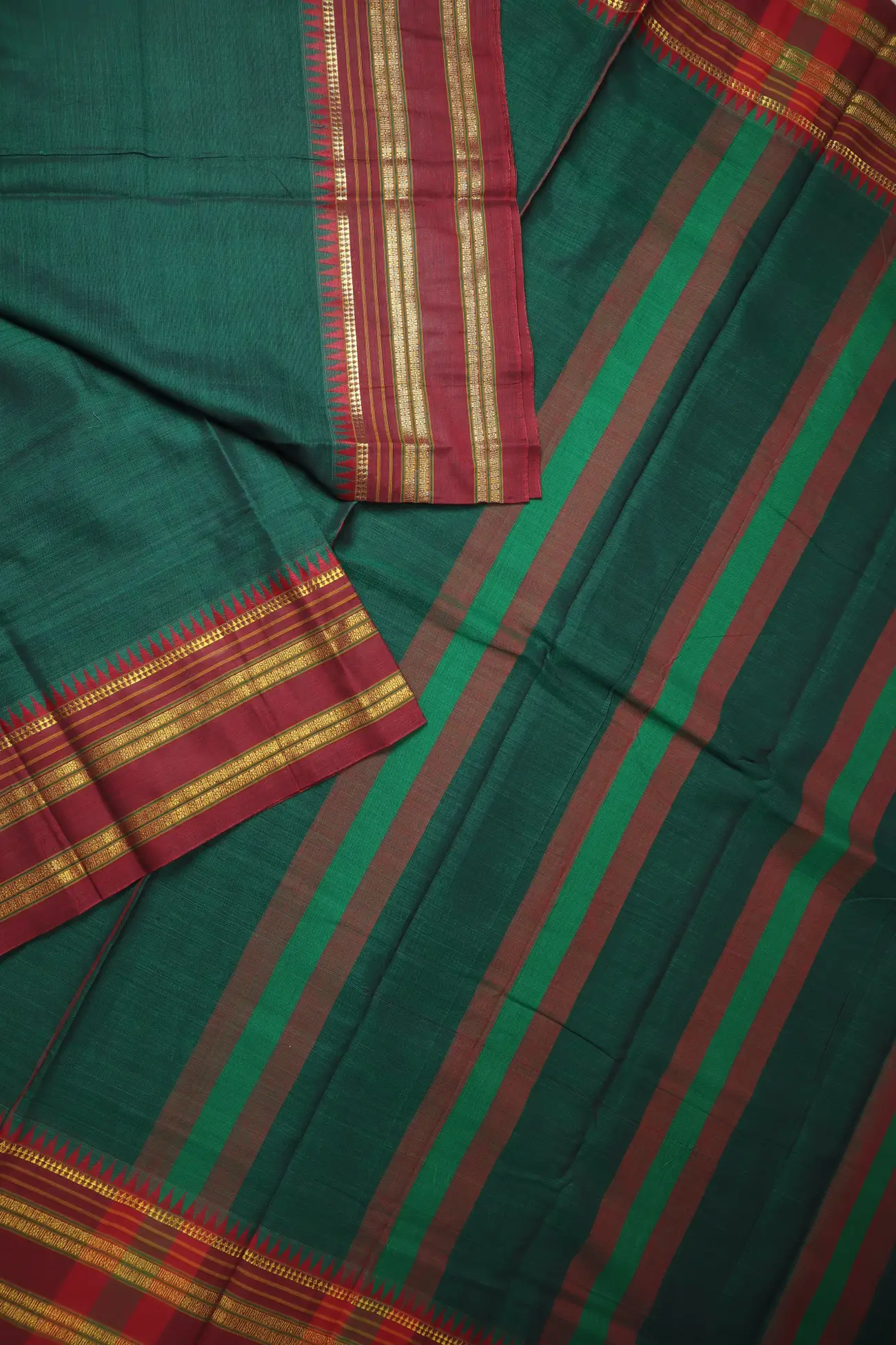 dark-green-temple-ruthratcham-narayanpet-saree-pk002916-b