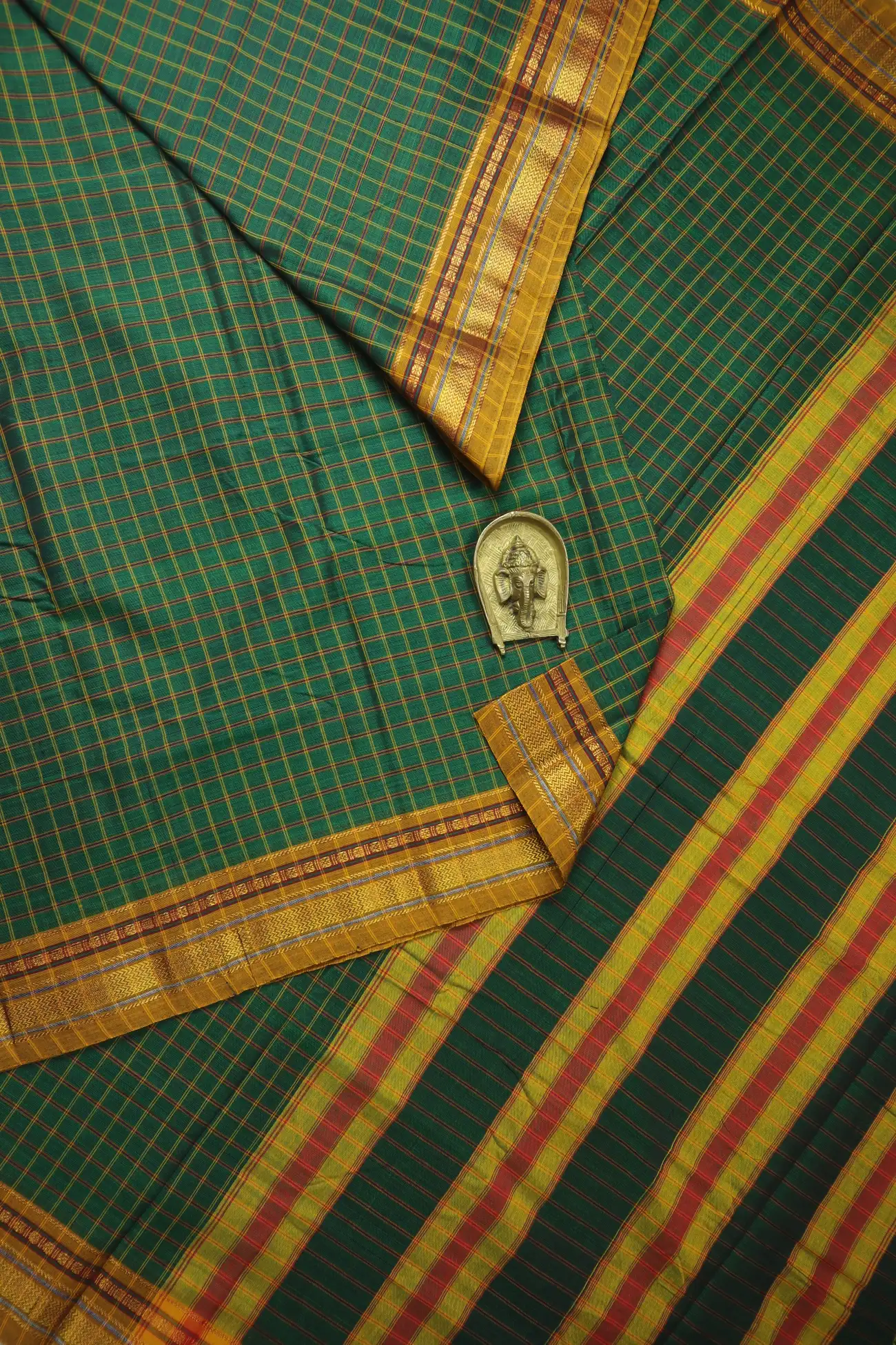 green-ruthratcham-checked-narayanpet-saree-pk002858-a