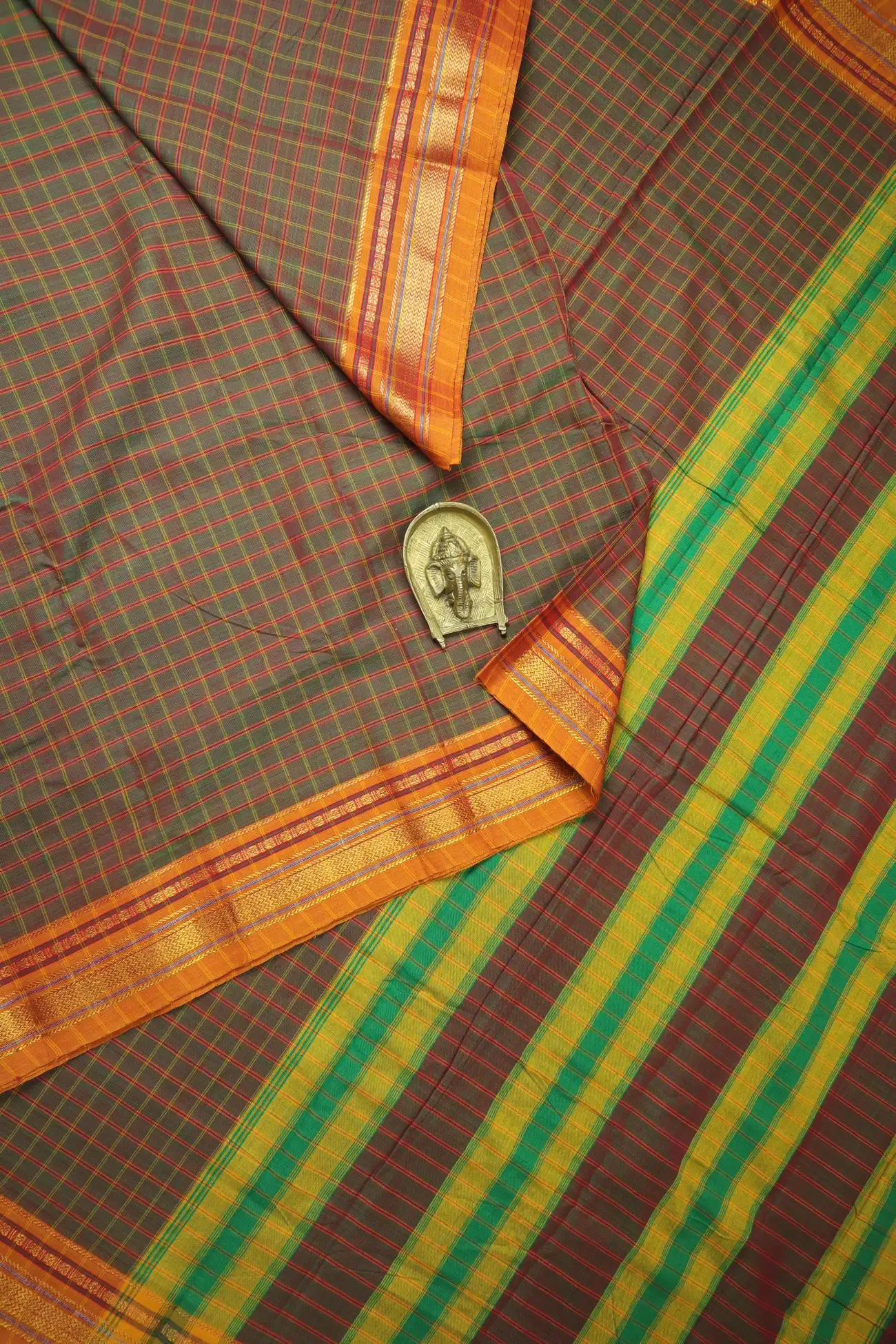 olive-drab-ruthratcham-checked-narayanpet-saree-pk002845-a