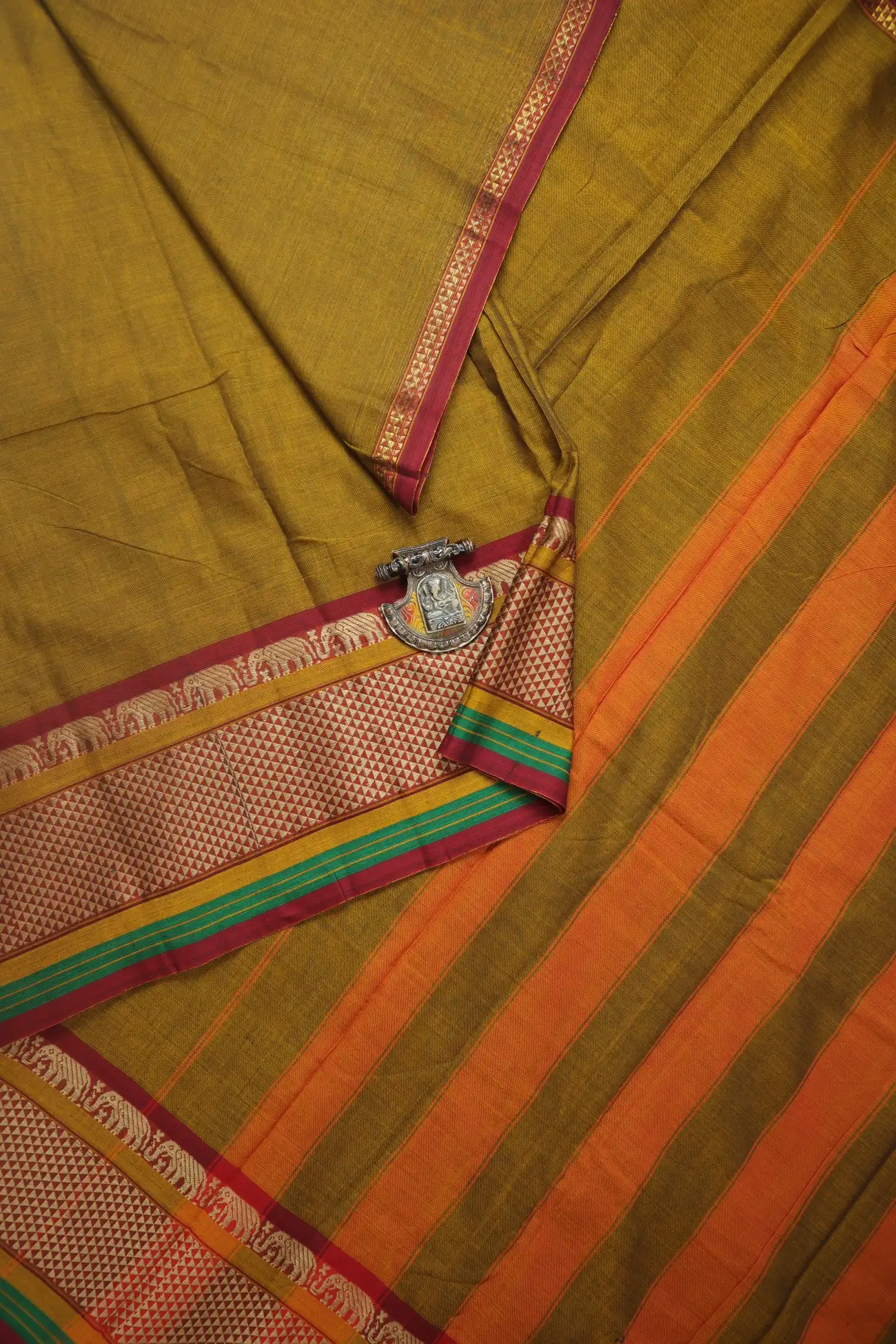 brown-elephant-narayanpet-saree-pk002967-a