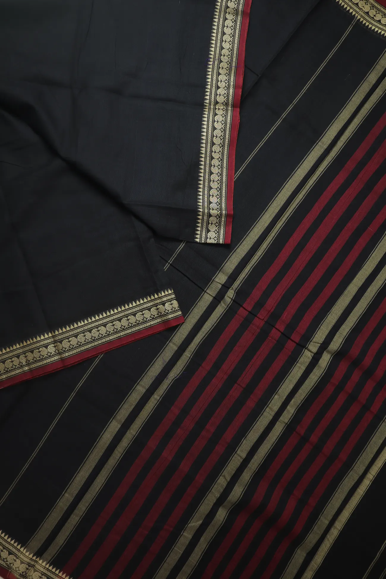 black-mango-temple-narayanpet-saree-pk003152-b